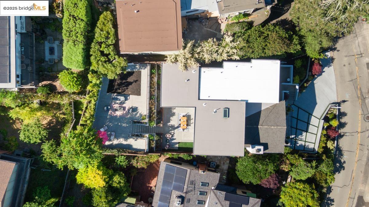 Detail Gallery Image 57 of 60 For 1449 Grizzly Peak Blvd, Berkeley,  CA 94708 - 5 Beds | 4 Baths