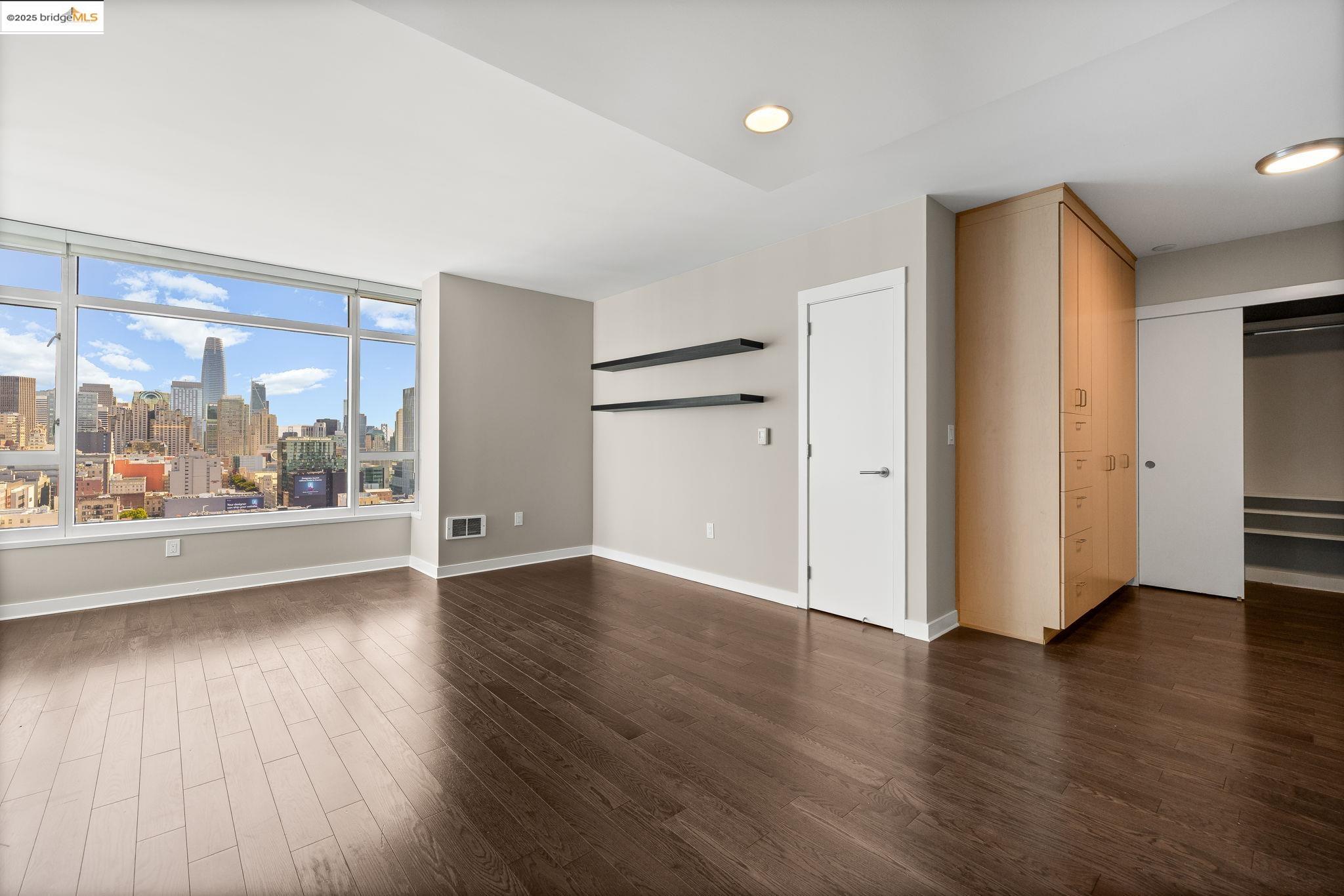 1160 Mission St # 2010, San Francisco, California 94103, 1 Bedroom Bedrooms, 3 Rooms Rooms,1 BathroomBathrooms,Residential,For Sale,1160 Mission St # 2010,41097523