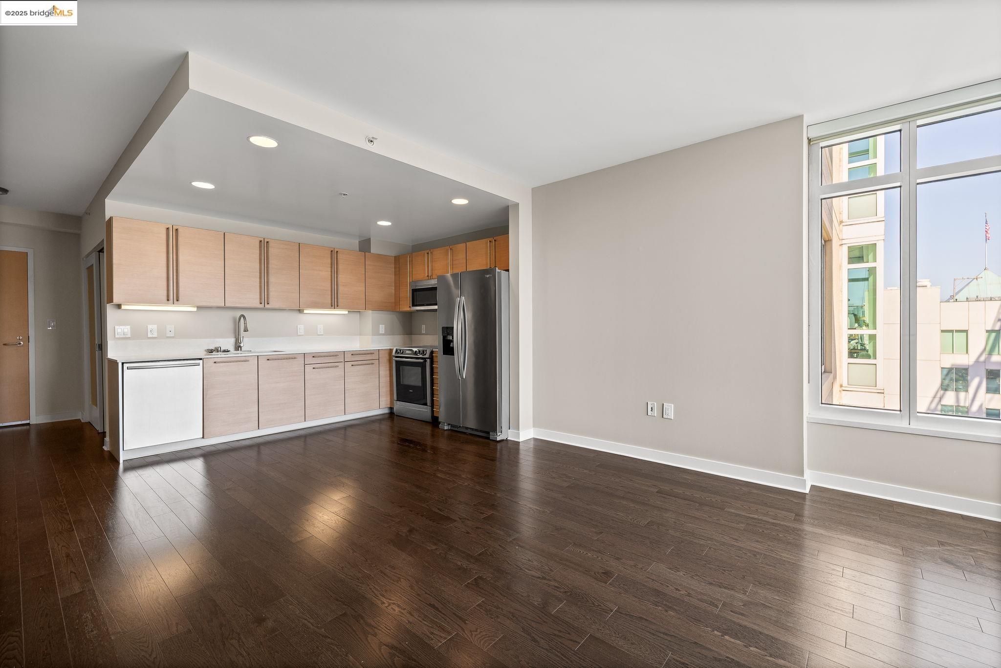 1160 Mission St # 2010, San Francisco, California 94103, 1 Bedroom Bedrooms, 3 Rooms Rooms,1 BathroomBathrooms,Residential,For Sale,1160 Mission St # 2010,41097523