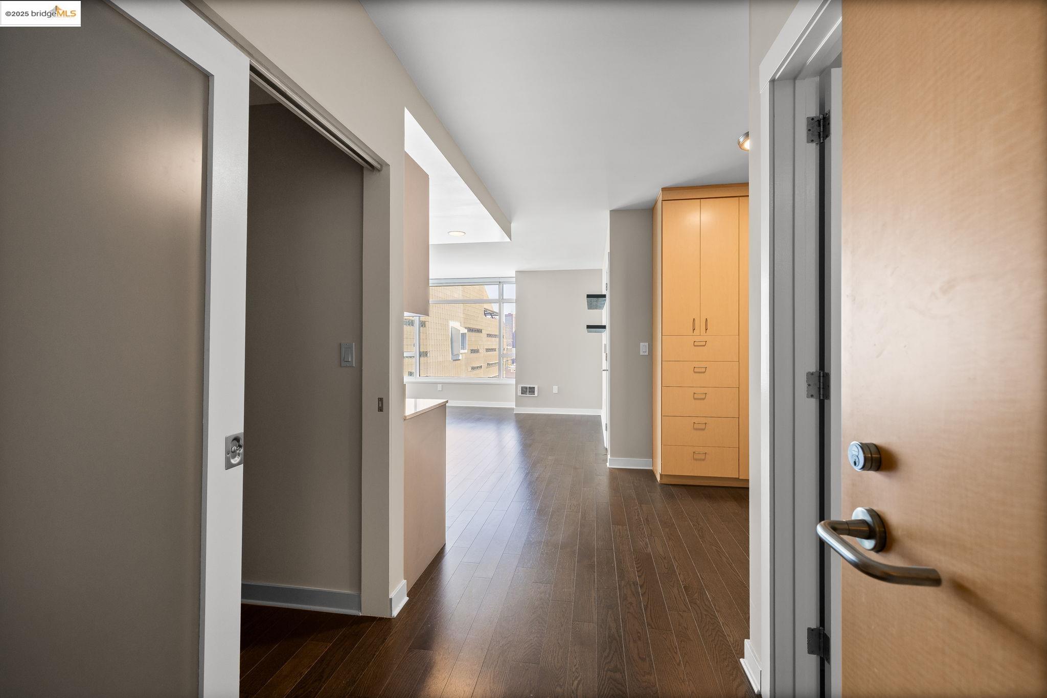1160 Mission St # 2010, San Francisco, California 94103, 1 Bedroom Bedrooms, 3 Rooms Rooms,1 BathroomBathrooms,Residential,For Sale,1160 Mission St # 2010,41097523