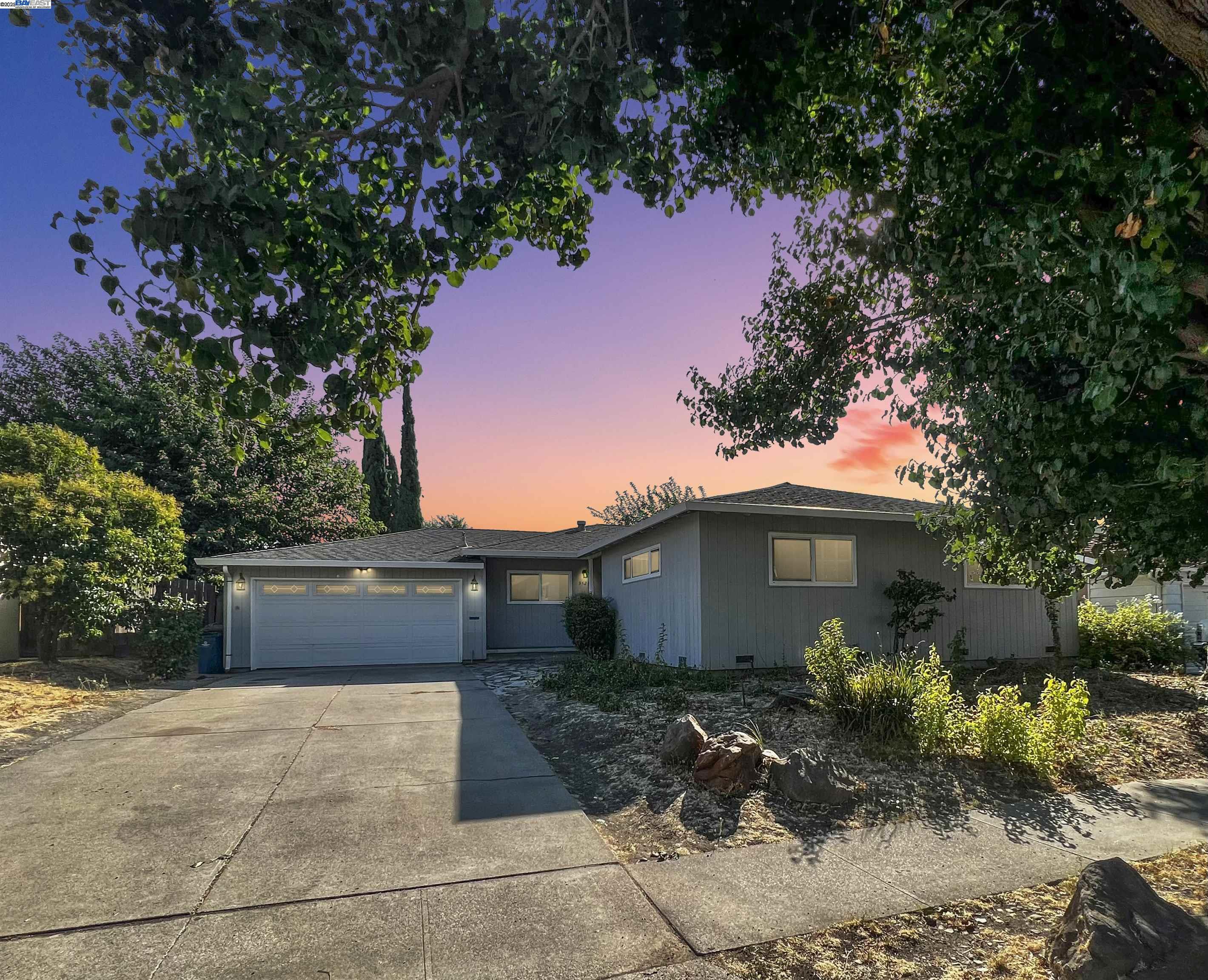 Detail Gallery Image 1 of 25 For 3524 Longview Rd, Antioch,  CA 94509 - 4 Beds | 2 Baths