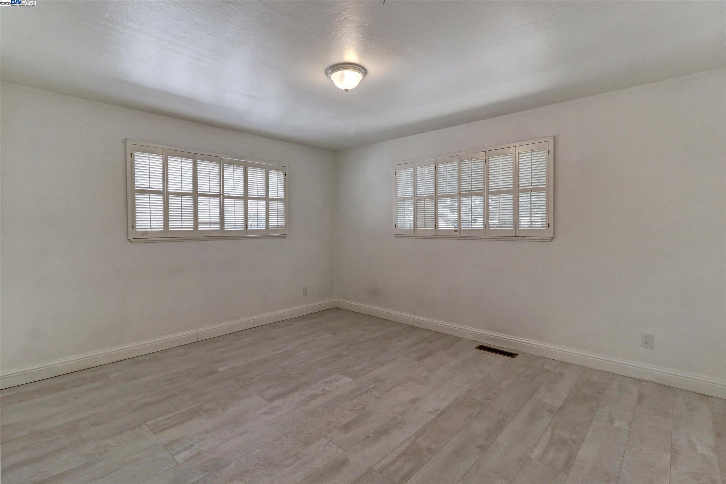 Detail Gallery Image 10 of 25 For 3524 Longview Rd, Antioch,  CA 94509 - 4 Beds | 2 Baths