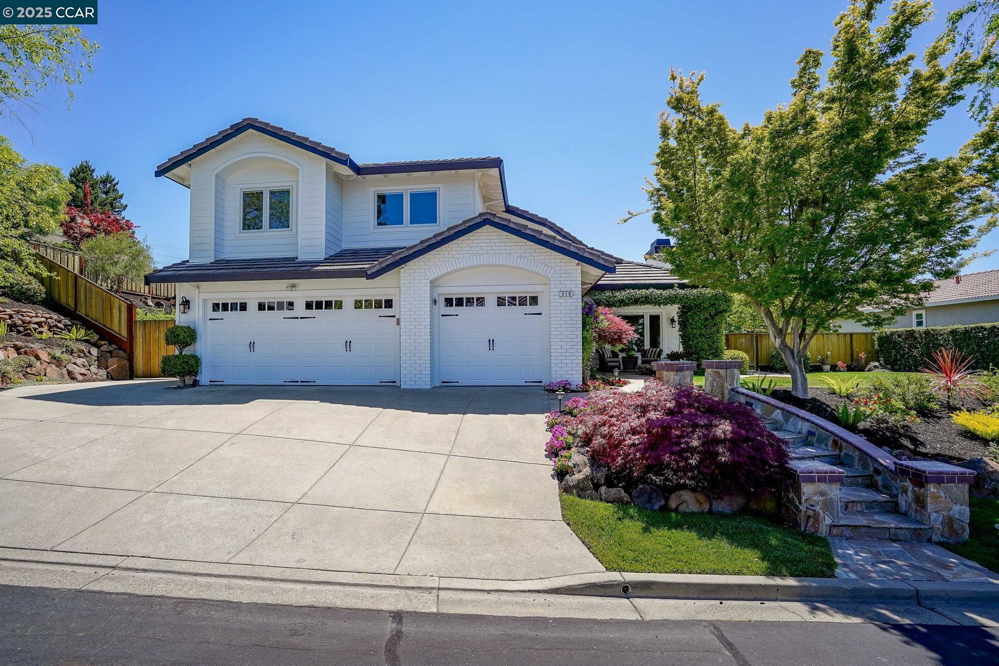 Detail Gallery Image 2 of 42 For 219 Nottingham Pl, Danville,  CA 94506 - 4 Beds | 3 Baths