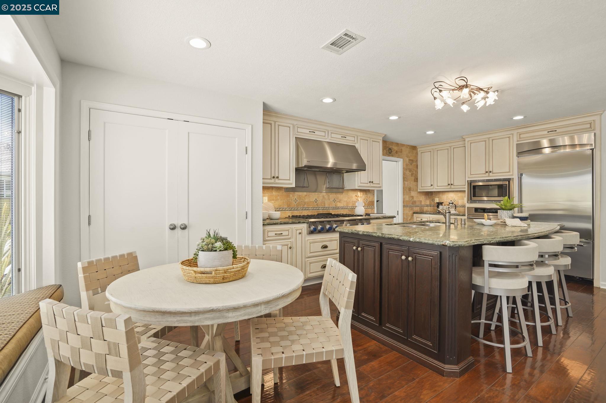 Detail Gallery Image 11 of 42 For 219 Nottingham Pl, Danville,  CA 94506 - 4 Beds | 3 Baths