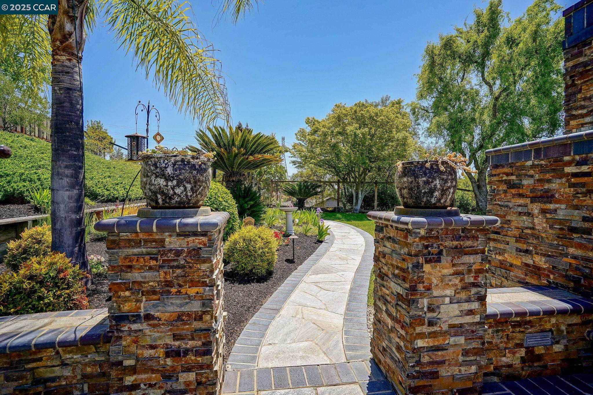 Detail Gallery Image 34 of 42 For 219 Nottingham Pl, Danville,  CA 94506 - 4 Beds | 3 Baths