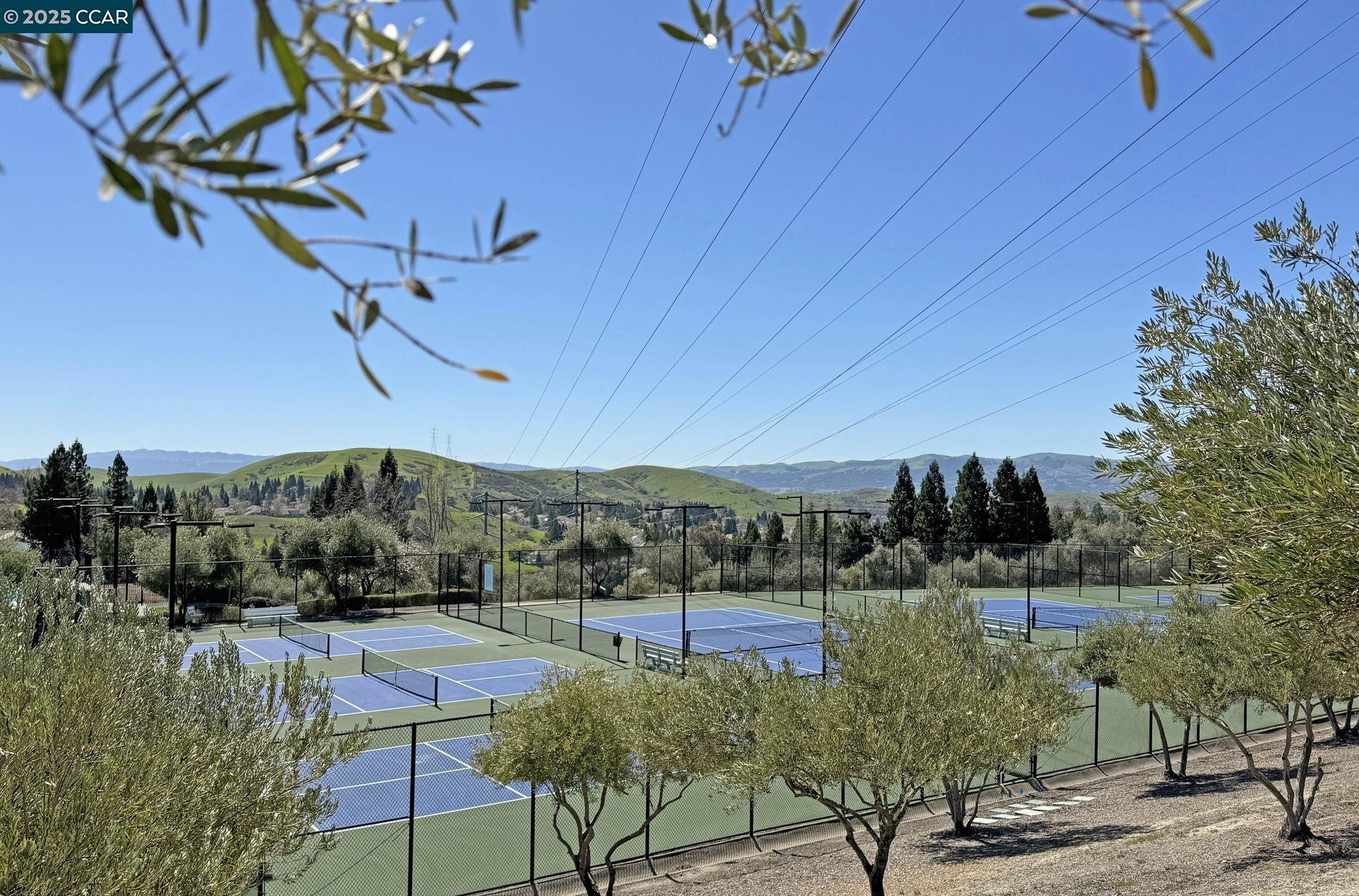 Detail Gallery Image 39 of 42 For 219 Nottingham Pl, Danville,  CA 94506 - 4 Beds | 3 Baths