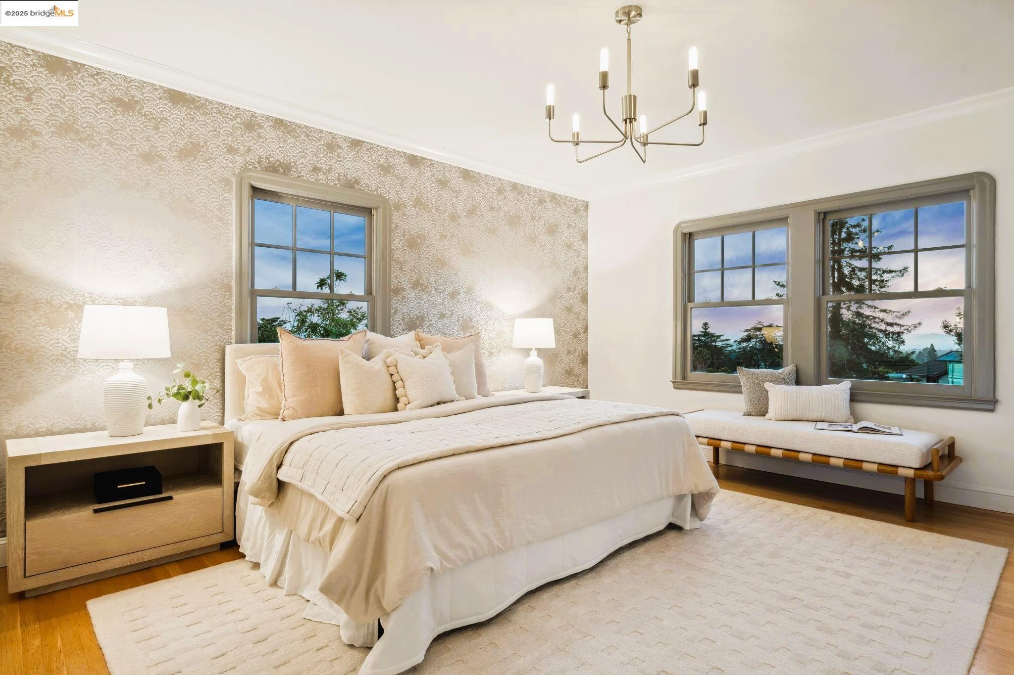 Detail Gallery Image 19 of 49 For 6051 Margarido Dr, Oakland,  CA 94618 - 5 Beds | 5/1 Baths