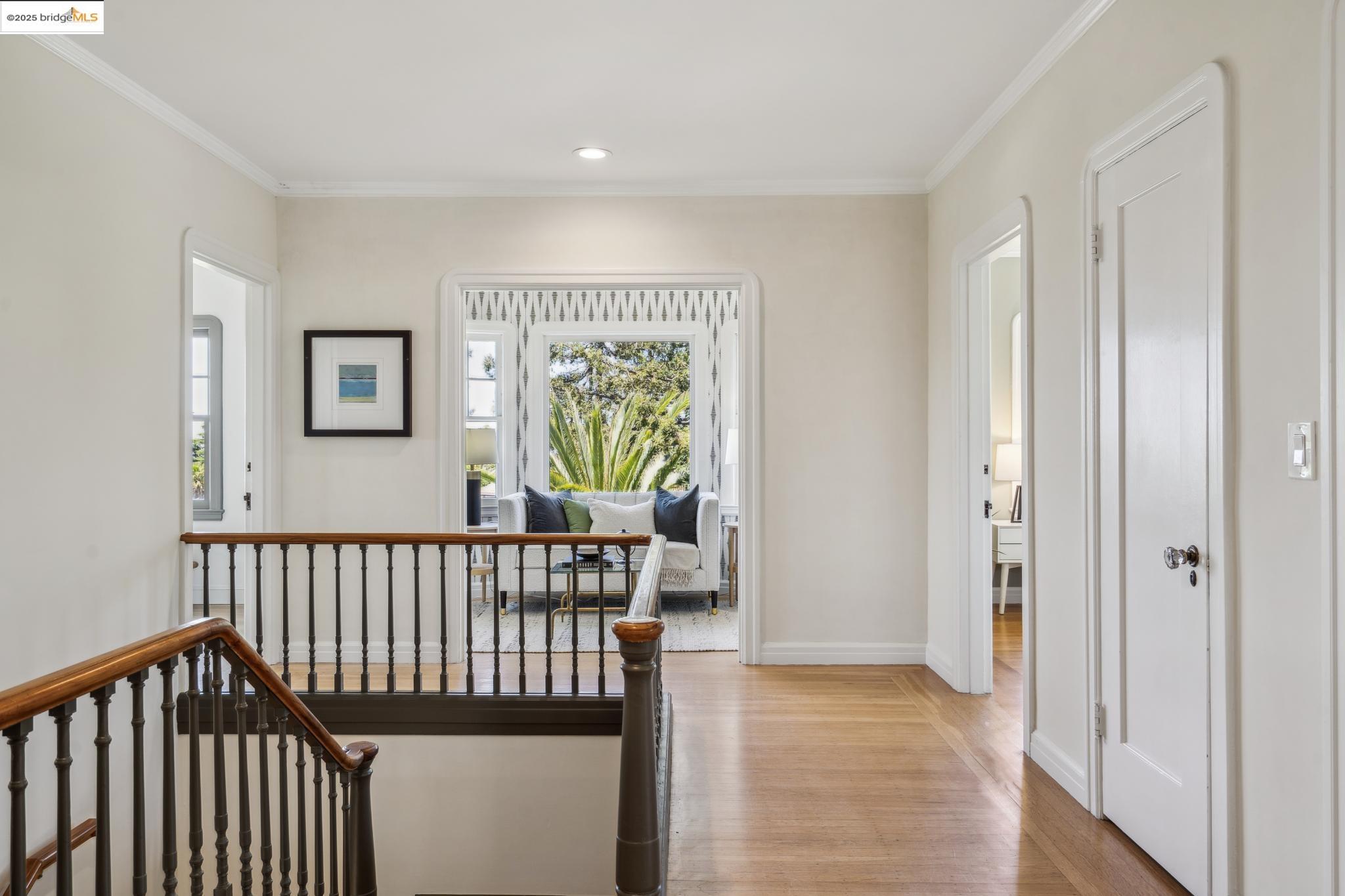 Detail Gallery Image 21 of 59 For 6051 Margarido Dr, Oakland,  CA 94618 - 5 Beds | 5/1 Baths
