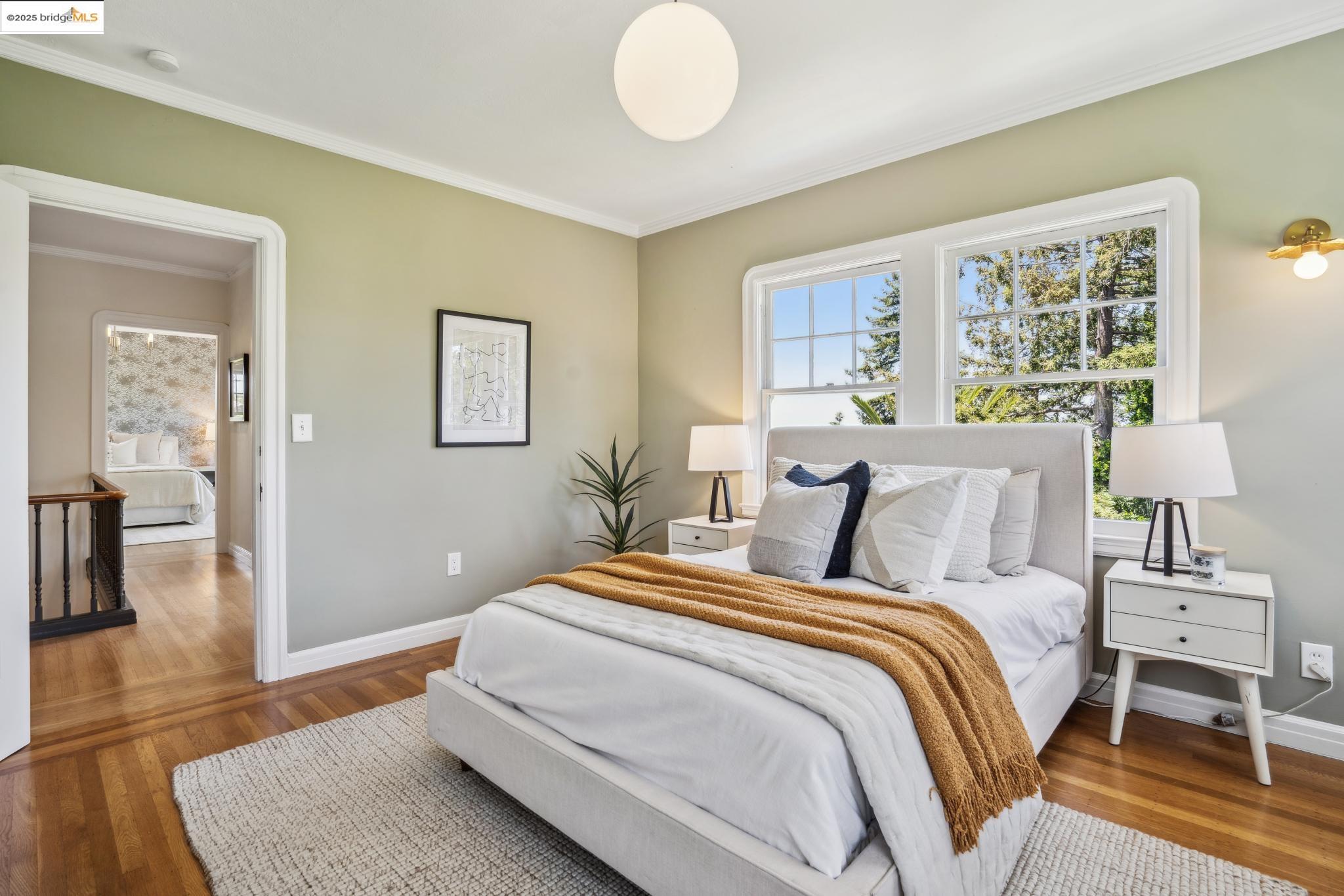 Detail Gallery Image 24 of 49 For 6051 Margarido Dr, Oakland,  CA 94618 - 5 Beds | 5/1 Baths
