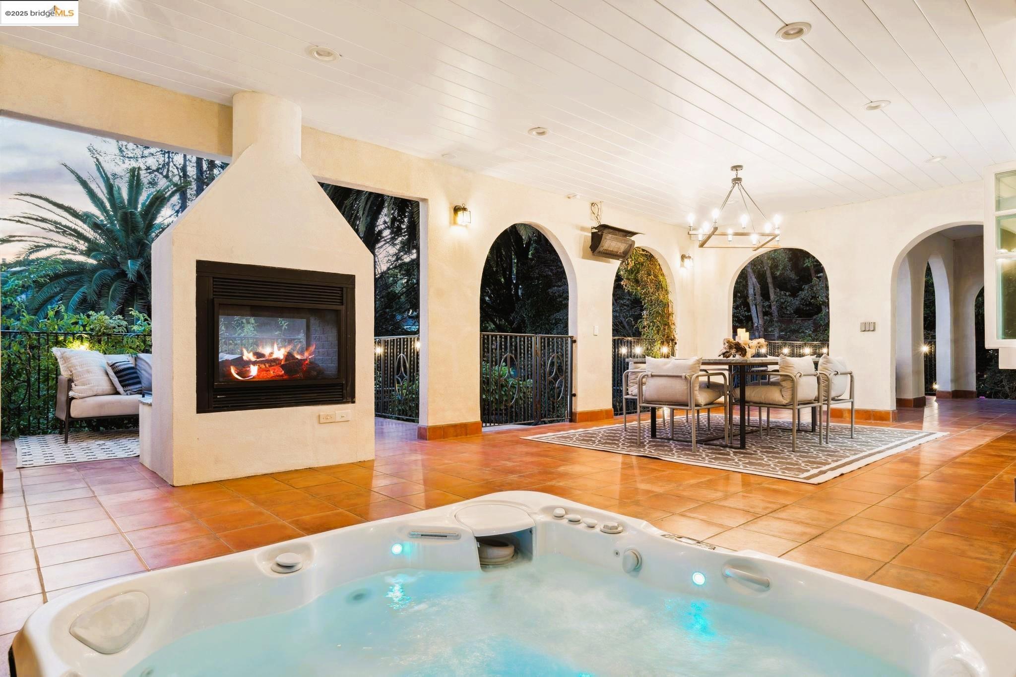 Detail Gallery Image 33 of 49 For 6051 Margarido Dr, Oakland,  CA 94618 - 5 Beds | 5/1 Baths
