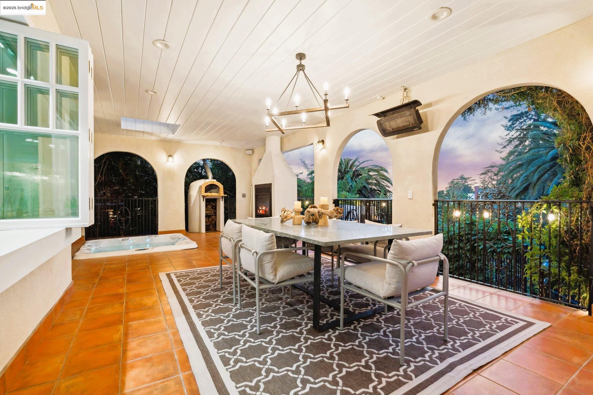 Detail Gallery Image 34 of 49 For 6051 Margarido Dr, Oakland,  CA 94618 - 5 Beds | 5/1 Baths