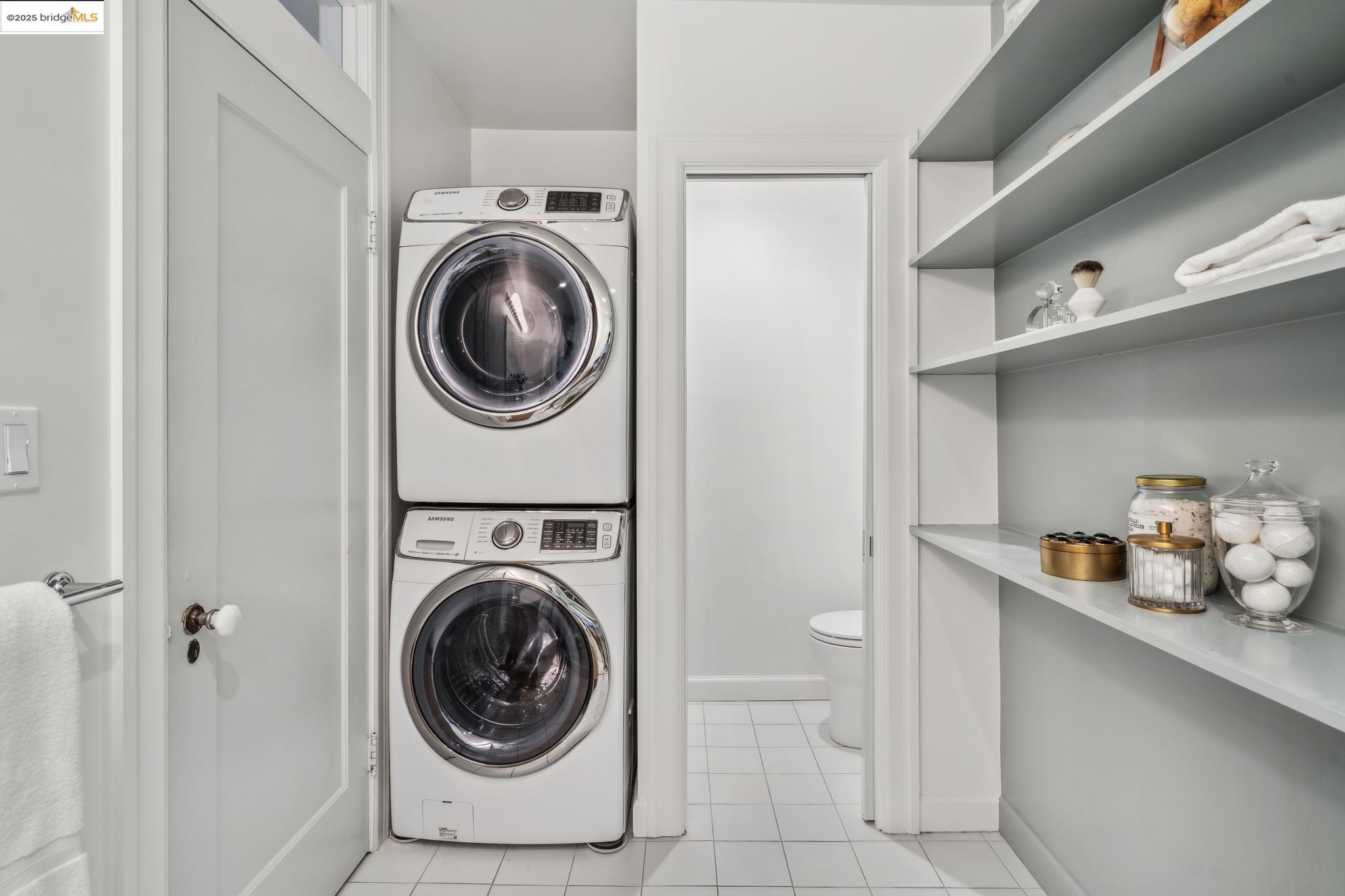 Detail Gallery Image 36 of 59 For 6051 Margarido Dr, Oakland,  CA 94618 - 5 Beds | 5/1 Baths