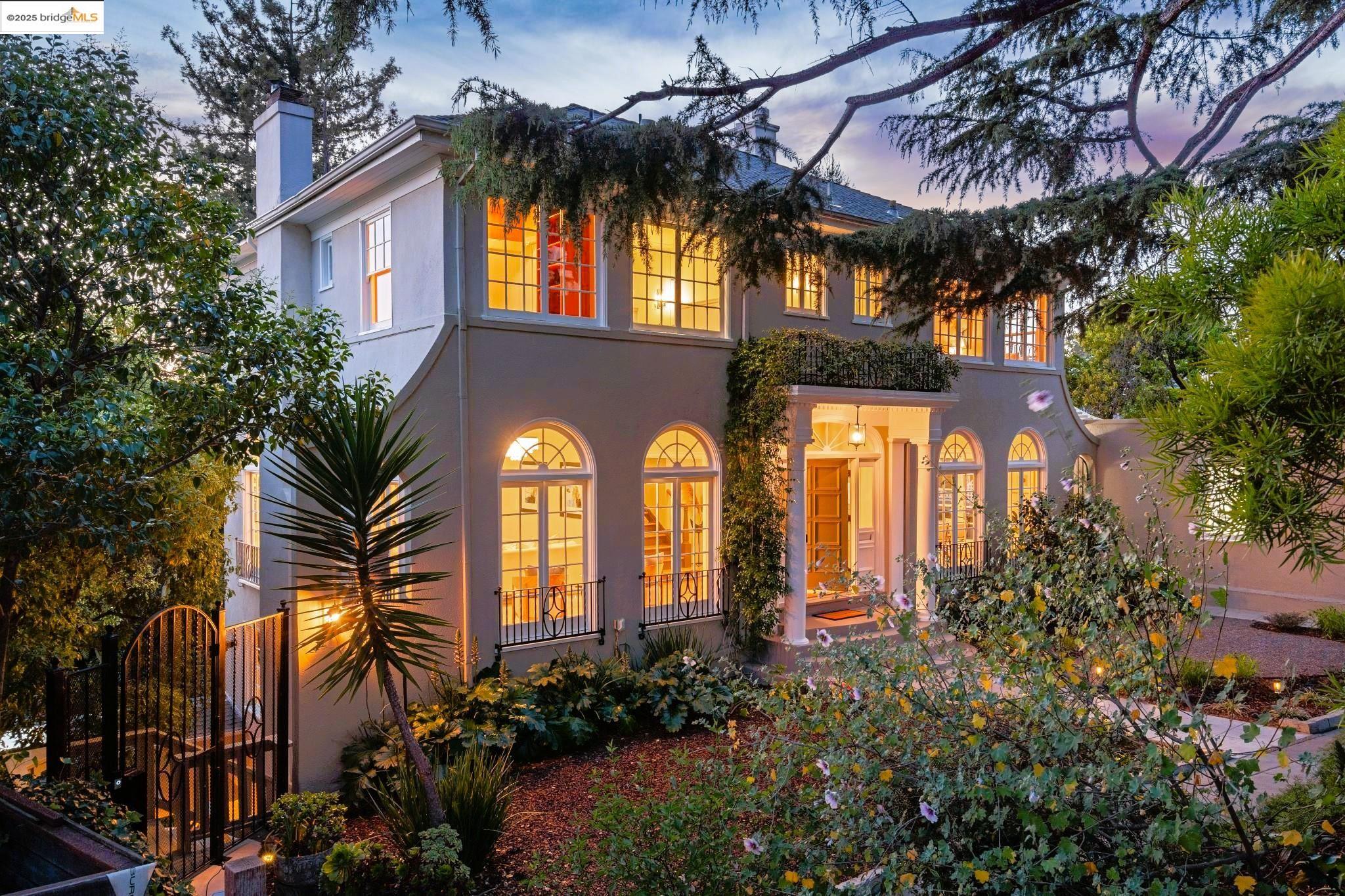 Detail Gallery Image 56 of 59 For 6051 Margarido Dr, Oakland,  CA 94618 - 5 Beds | 5/1 Baths