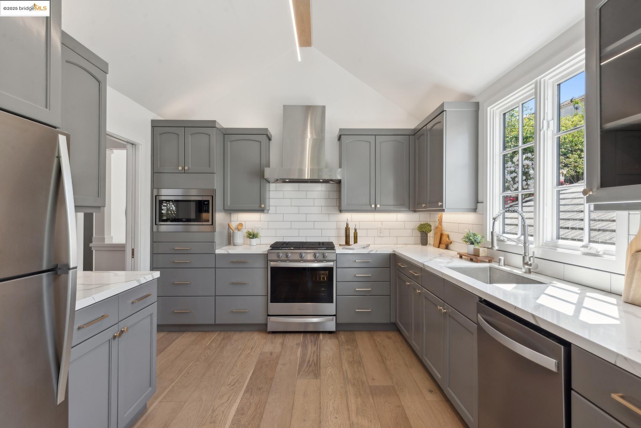 4825 Proctor Ave, Oakland, California 94618, 3 Bedrooms Bedrooms, 6 Rooms Rooms,2 BathroomsBathrooms,Residential,For Sale,4825 Proctor Ave,41097533