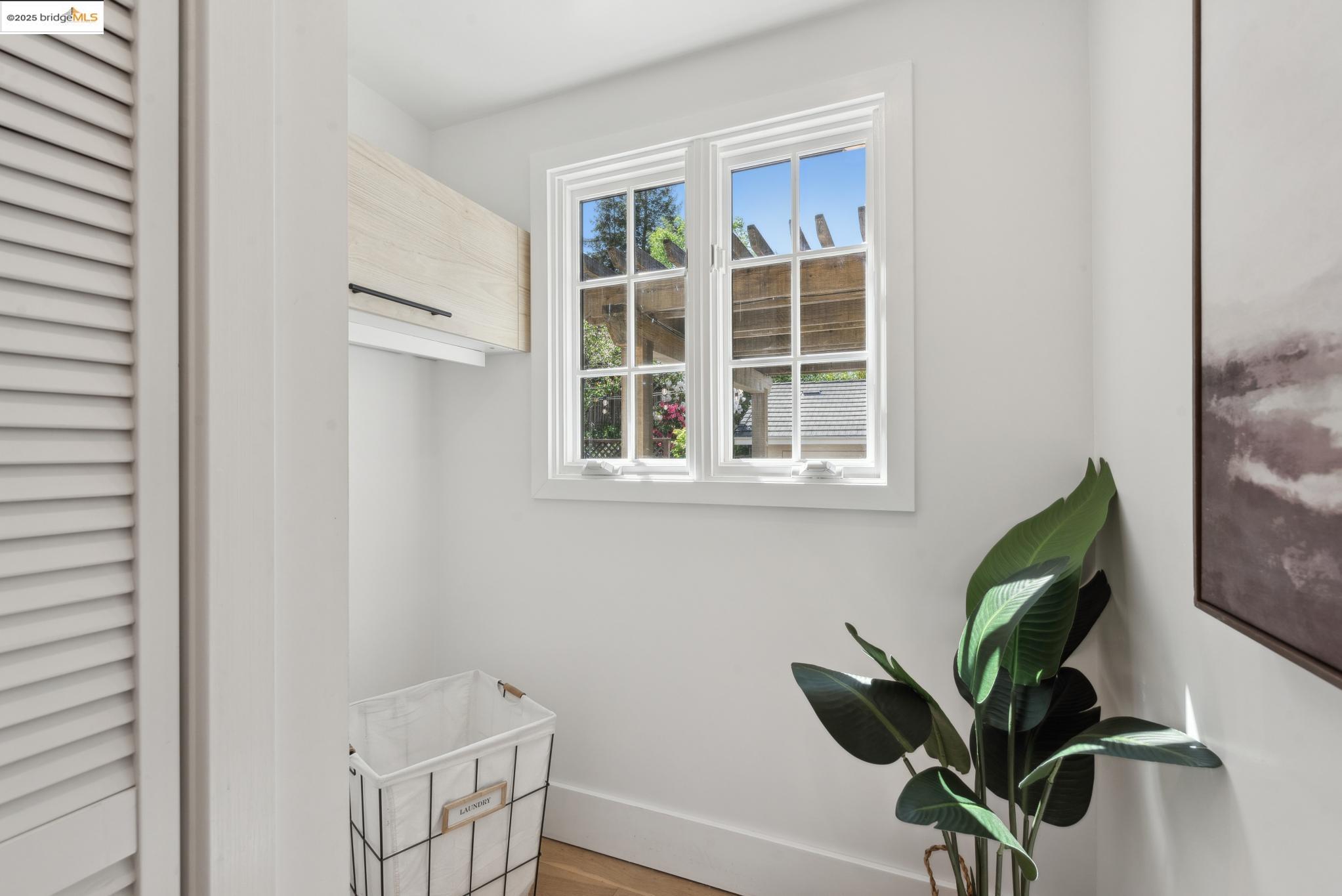4825 Proctor Ave, Oakland, California 94618, 3 Bedrooms Bedrooms, 6 Rooms Rooms,2 BathroomsBathrooms,Residential,For Sale,4825 Proctor Ave,41097533