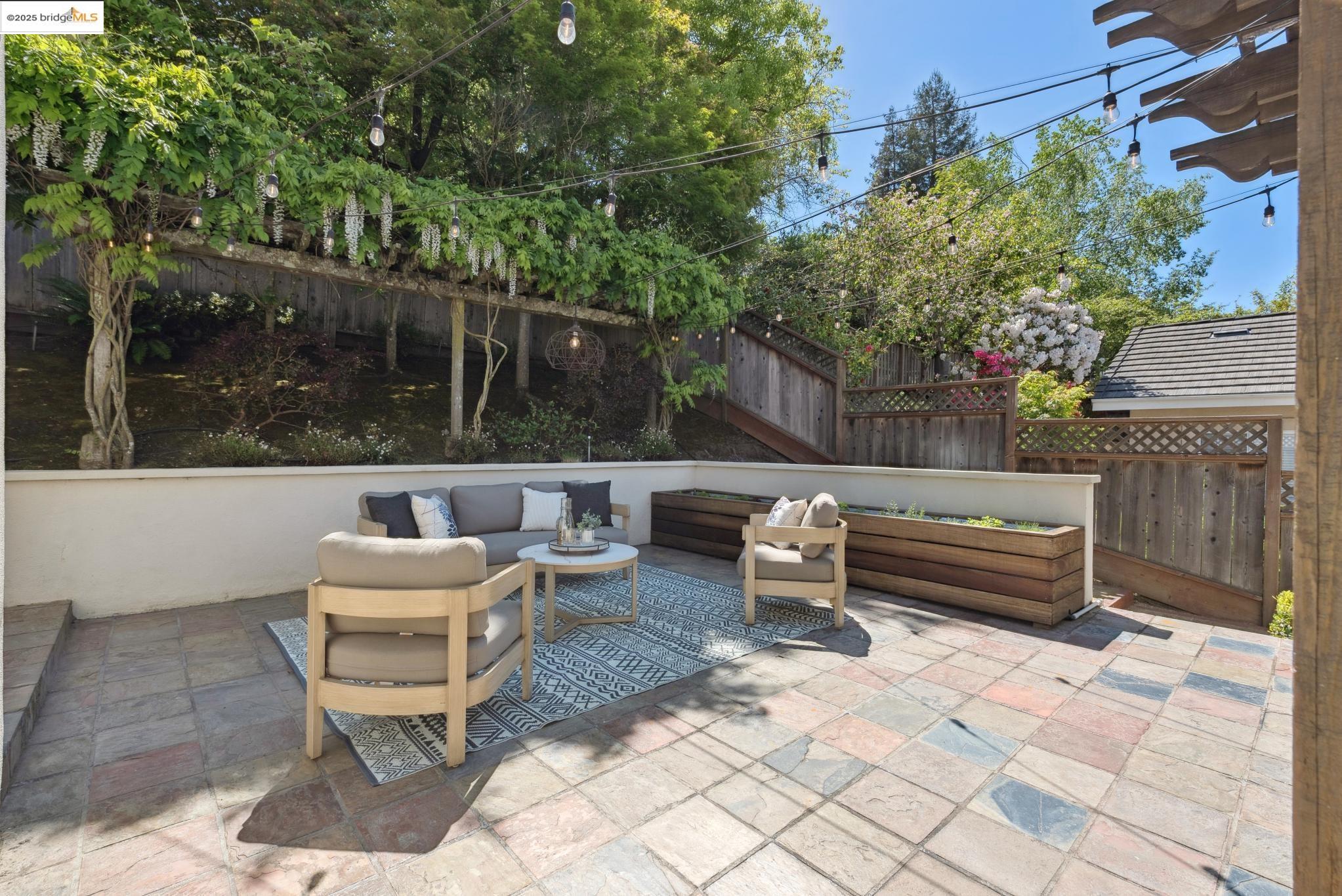4825 Proctor Ave, Oakland, California 94618, 3 Bedrooms Bedrooms, 6 Rooms Rooms,2 BathroomsBathrooms,Residential,For Sale,4825 Proctor Ave,41097533