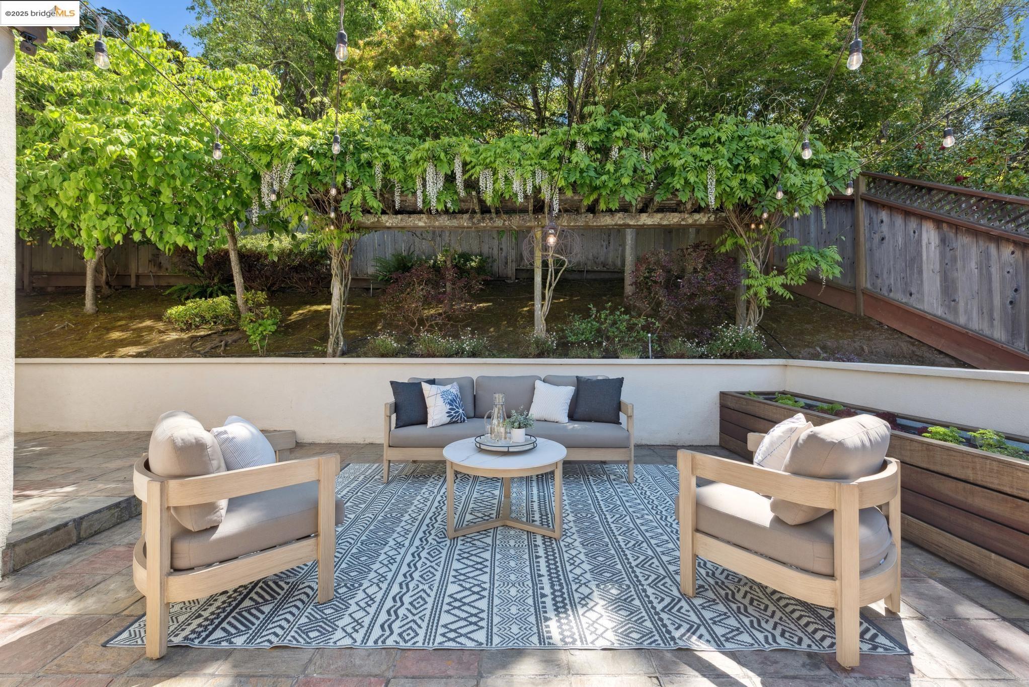 4825 Proctor Ave, Oakland, California 94618, 3 Bedrooms Bedrooms, 6 Rooms Rooms,2 BathroomsBathrooms,Residential,For Sale,4825 Proctor Ave,41097533