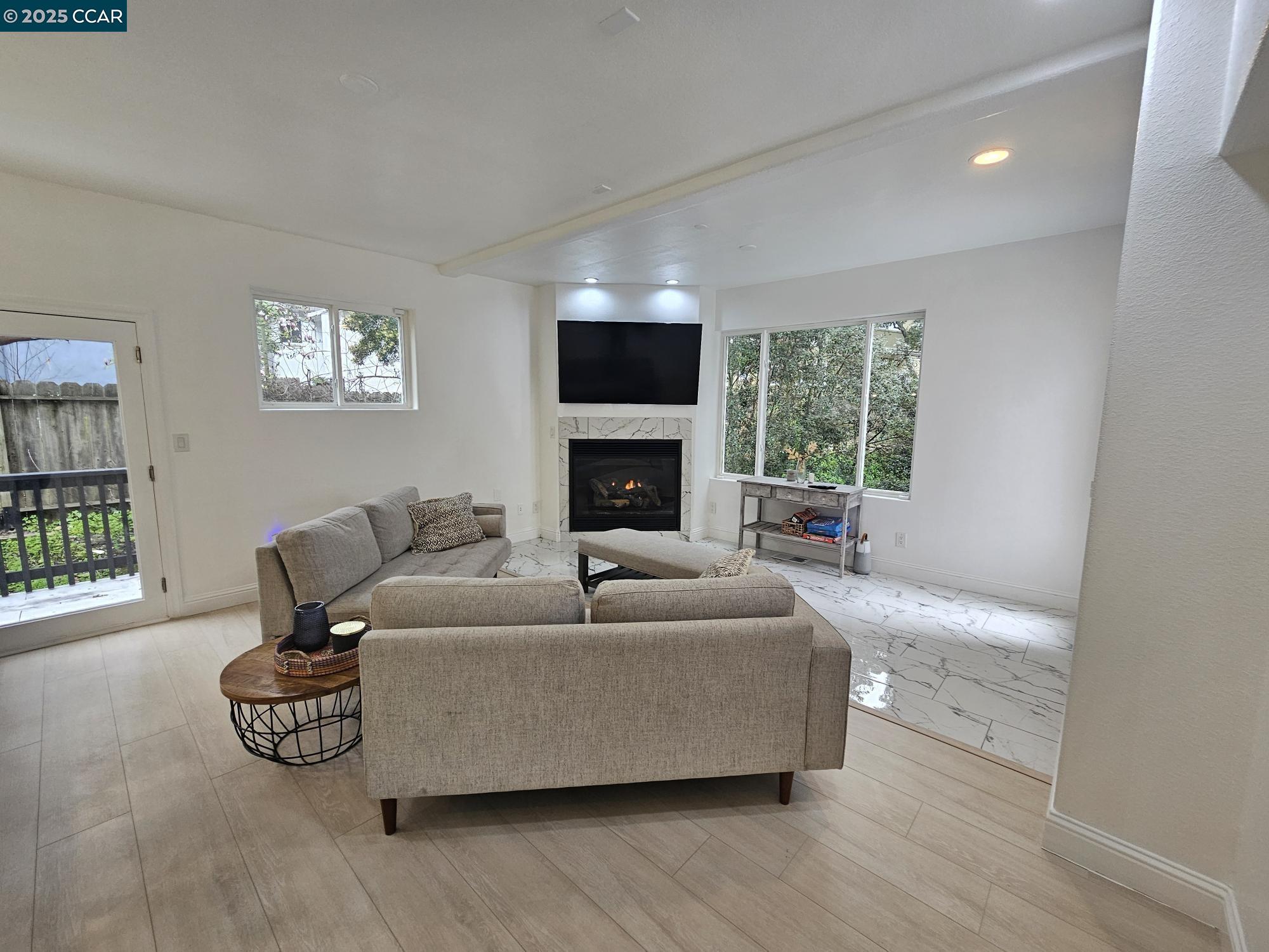 Detail Gallery Image 11 of 51 For 2785 Butters Dr, Oakland,  CA 94602 - 4 Beds | 3/1 Baths