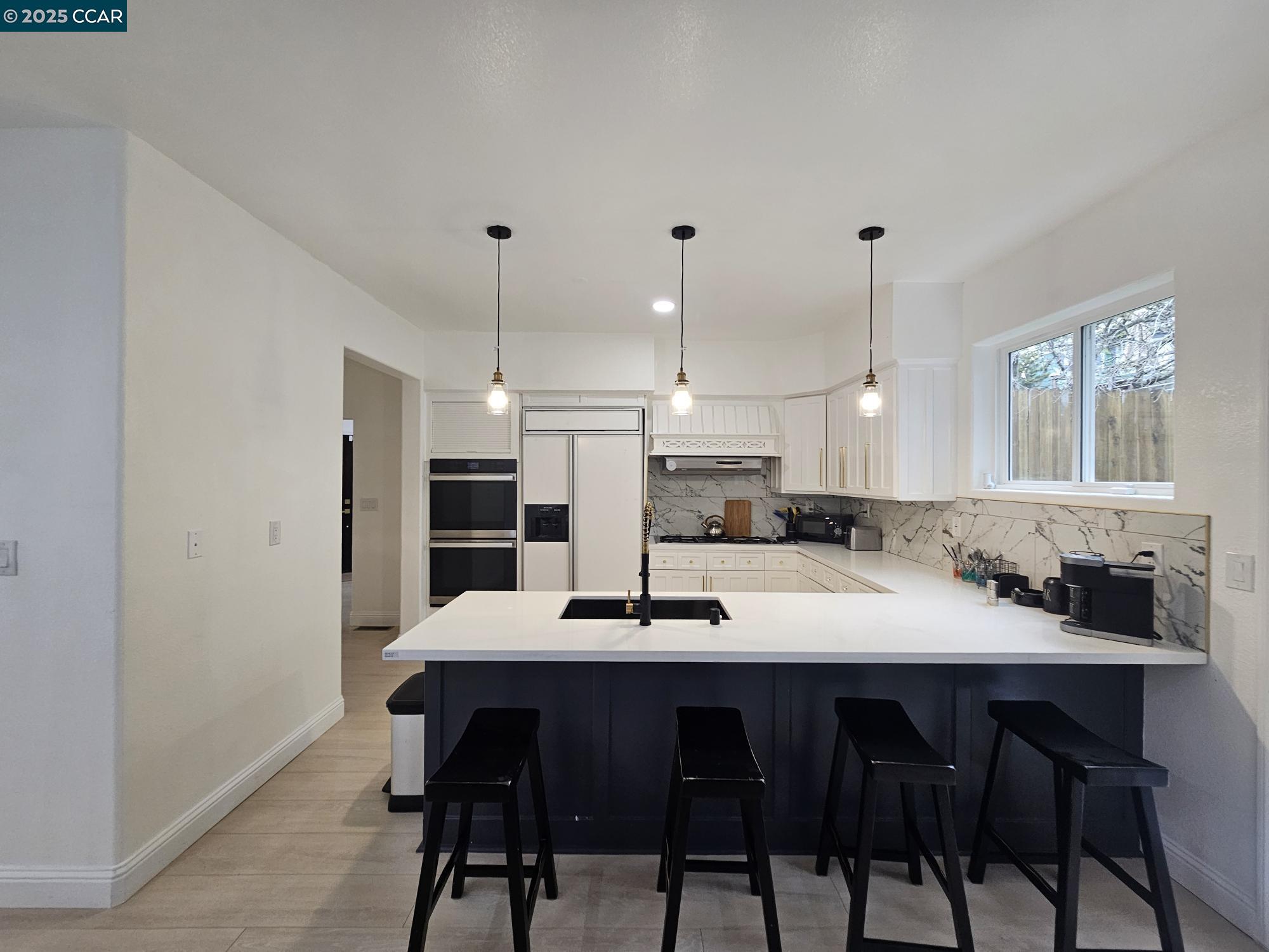Detail Gallery Image 13 of 51 For 2785 Butters Dr, Oakland,  CA 94602 - 4 Beds | 3/1 Baths