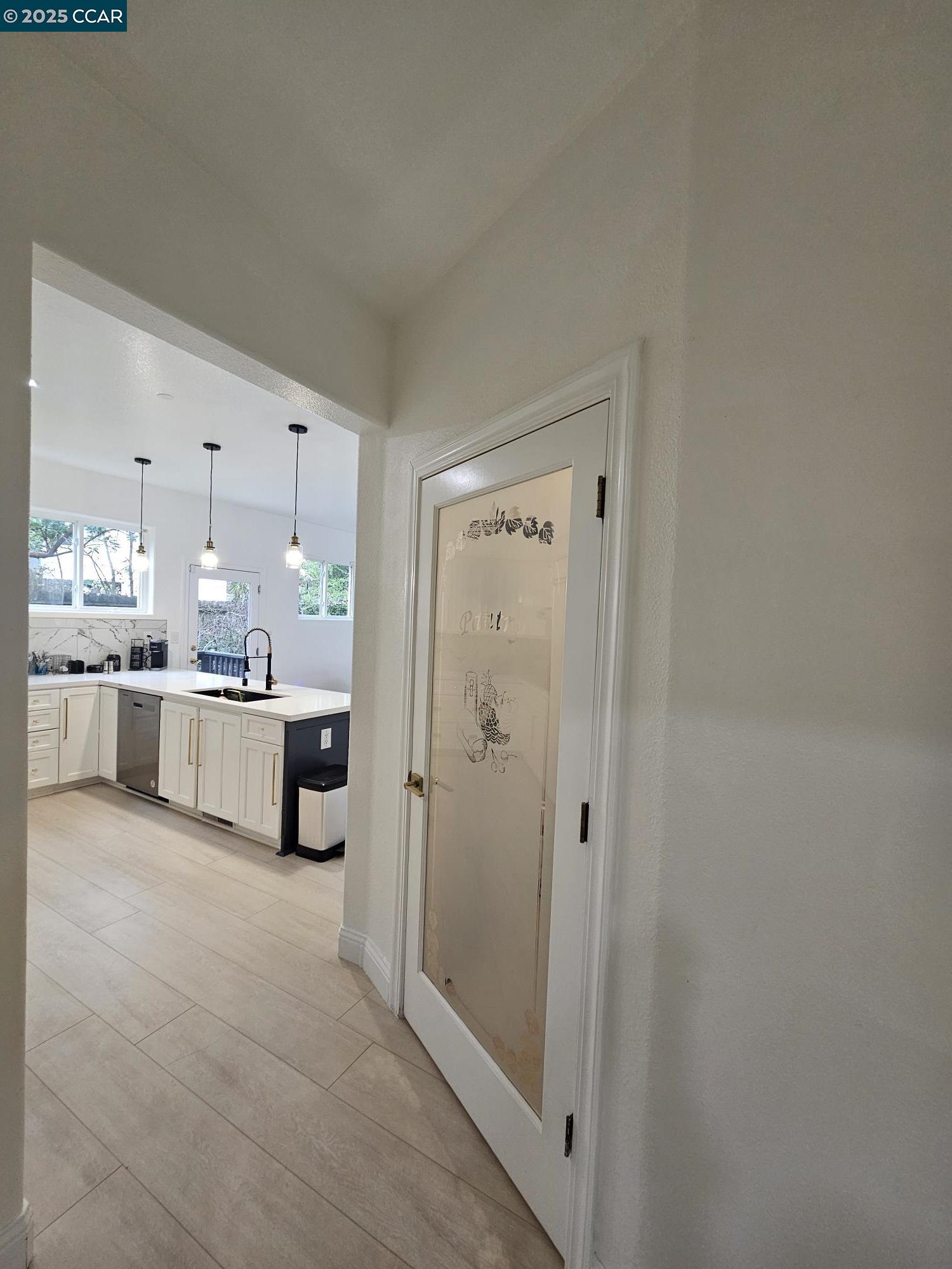 Detail Gallery Image 14 of 51 For 2785 Butters Dr, Oakland,  CA 94602 - 4 Beds | 3/1 Baths