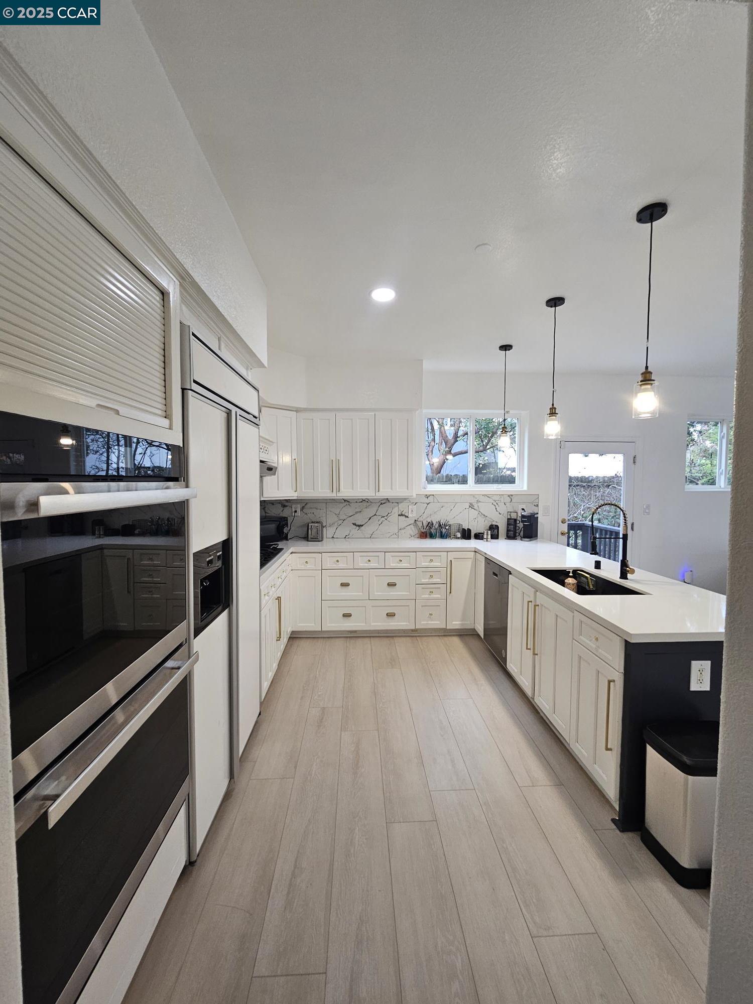 Detail Gallery Image 15 of 51 For 2785 Butters Dr, Oakland,  CA 94602 - 4 Beds | 3/1 Baths