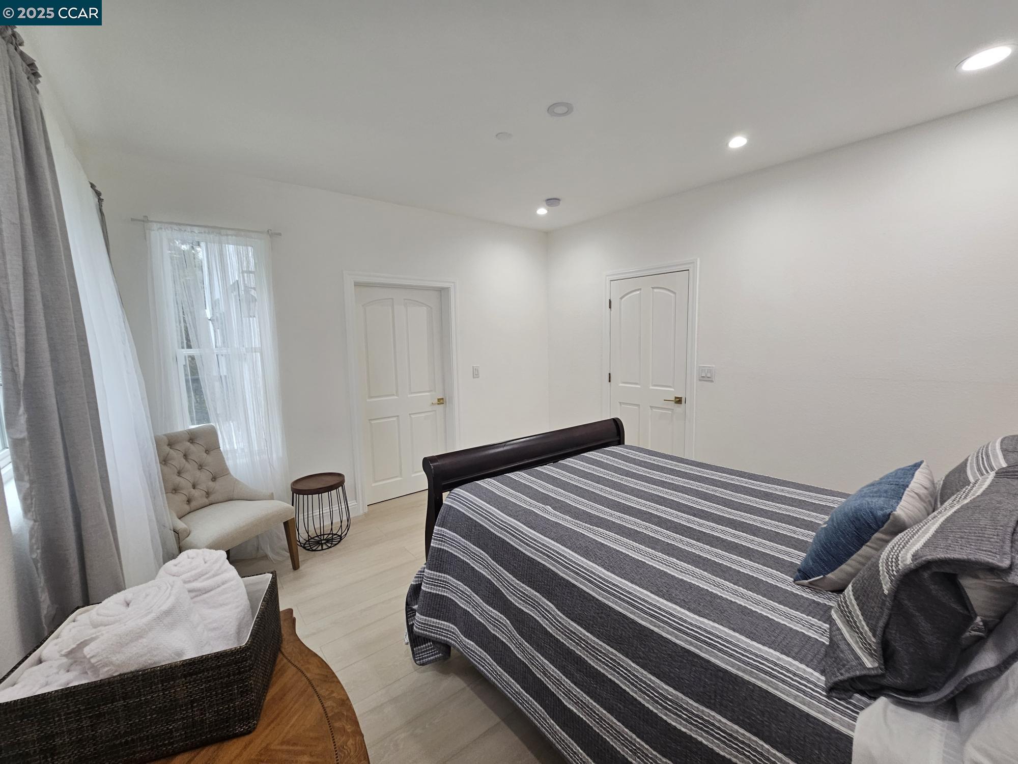 Detail Gallery Image 23 of 51 For 2785 Butters Dr, Oakland,  CA 94602 - 4 Beds | 3/1 Baths