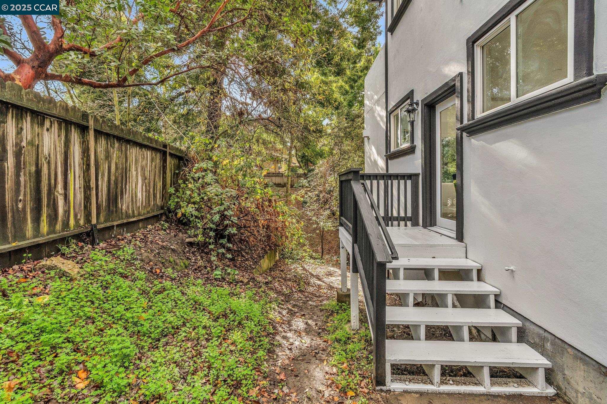 Detail Gallery Image 49 of 51 For 2785 Butters Dr, Oakland,  CA 94602 - 4 Beds | 3/1 Baths