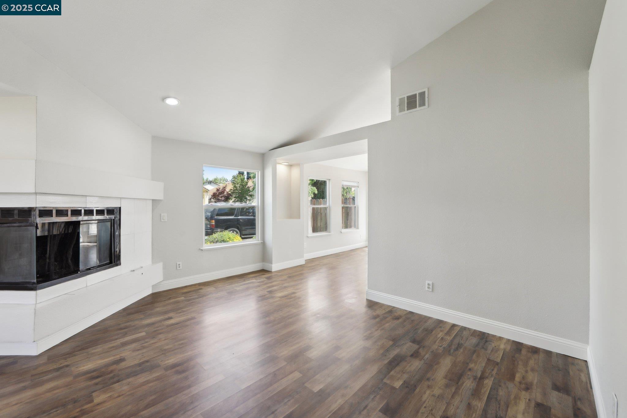Detail Gallery Image 12 of 36 For 4464 Pampas Cir, Antioch,  CA 94531 - 3 Beds | 2 Baths