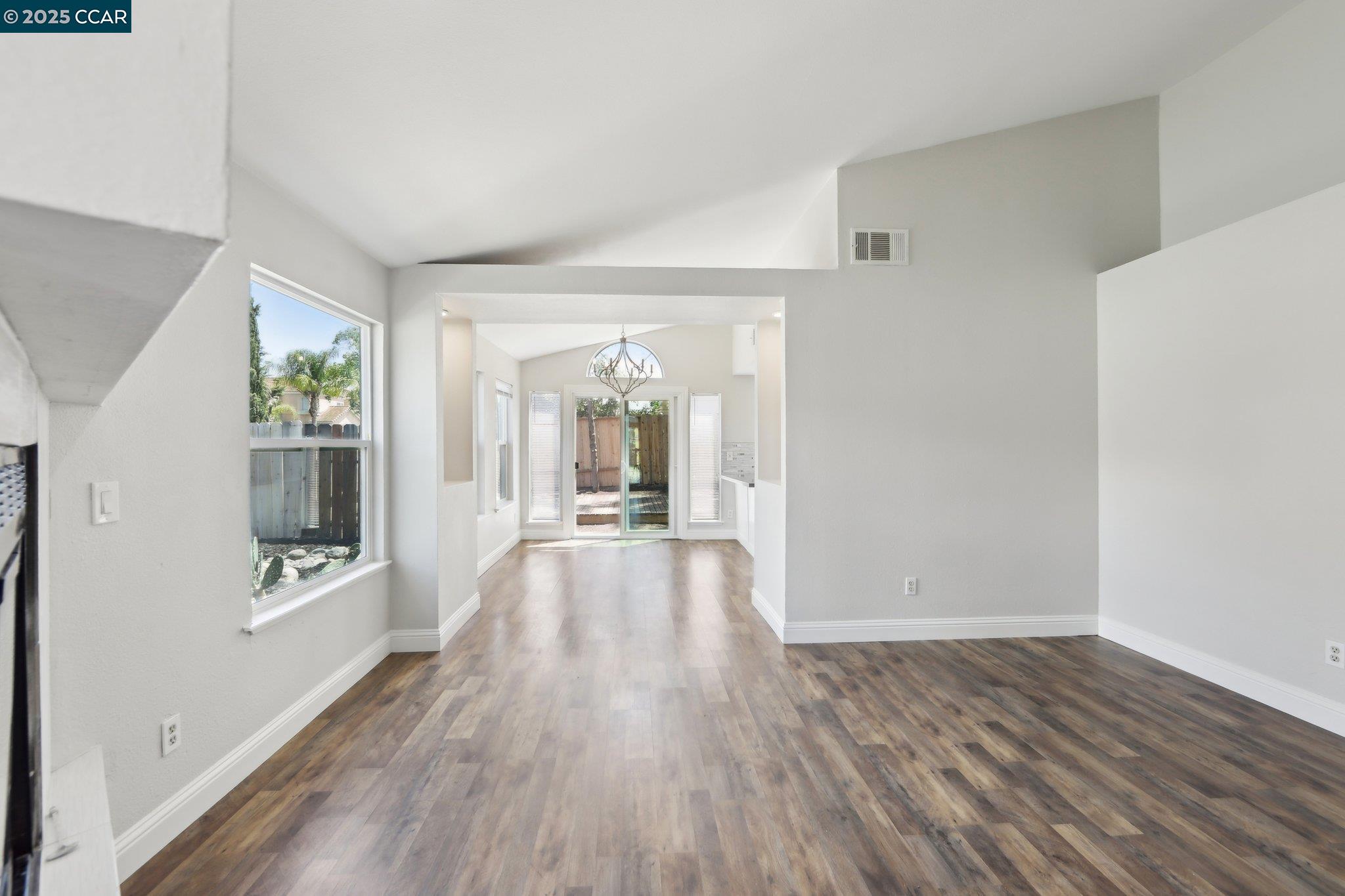Detail Gallery Image 13 of 36 For 4464 Pampas Cir, Antioch,  CA 94531 - 3 Beds | 2 Baths
