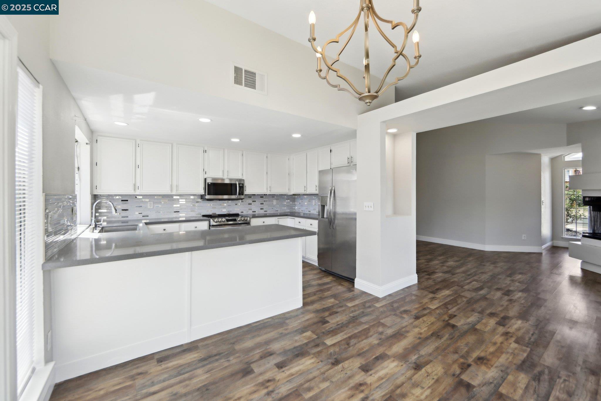 Detail Gallery Image 15 of 36 For 4464 Pampas Cir, Antioch,  CA 94531 - 3 Beds | 2 Baths