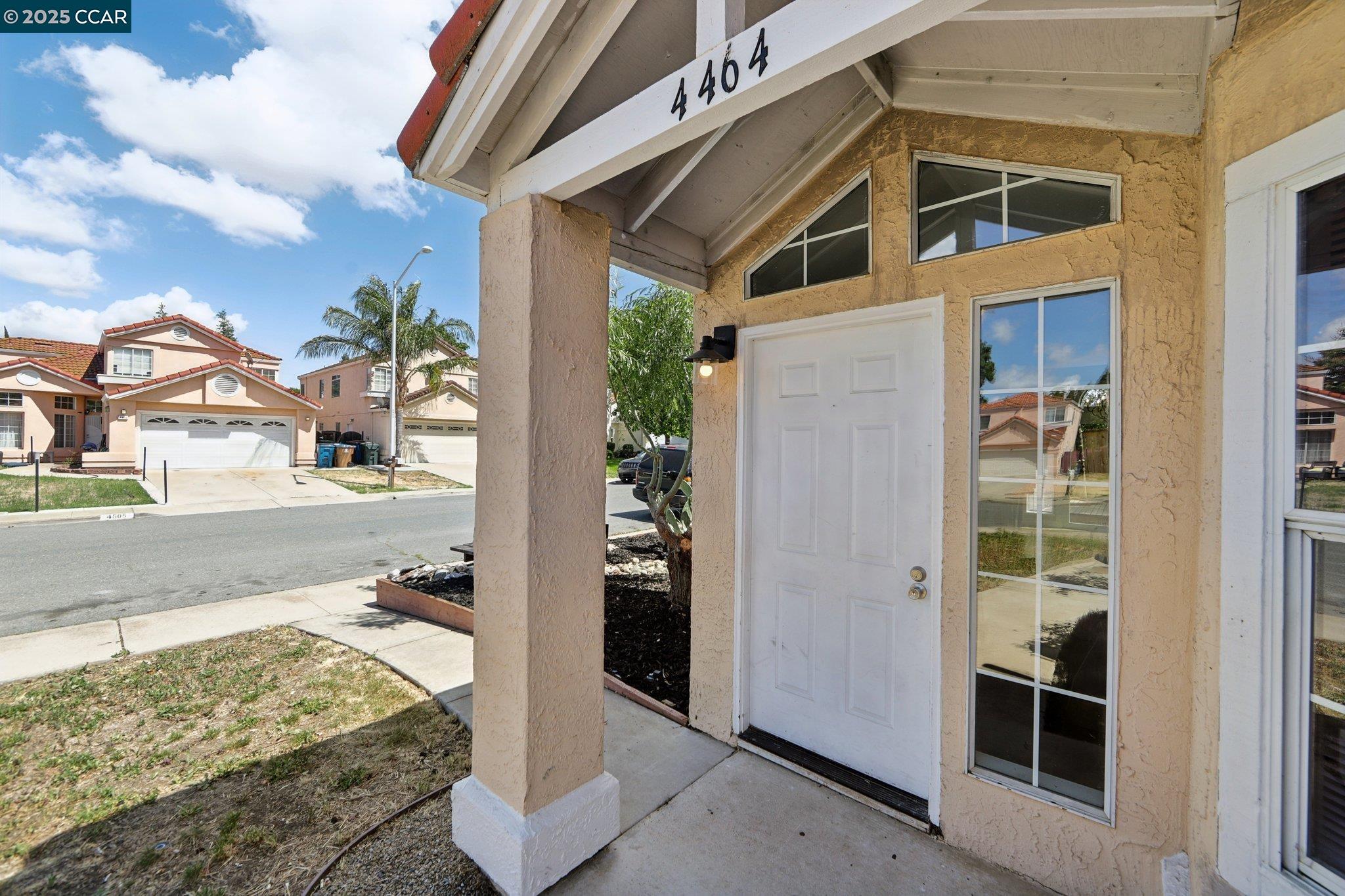 Detail Gallery Image 4 of 36 For 4464 Pampas Cir, Antioch,  CA 94531 - 3 Beds | 2 Baths