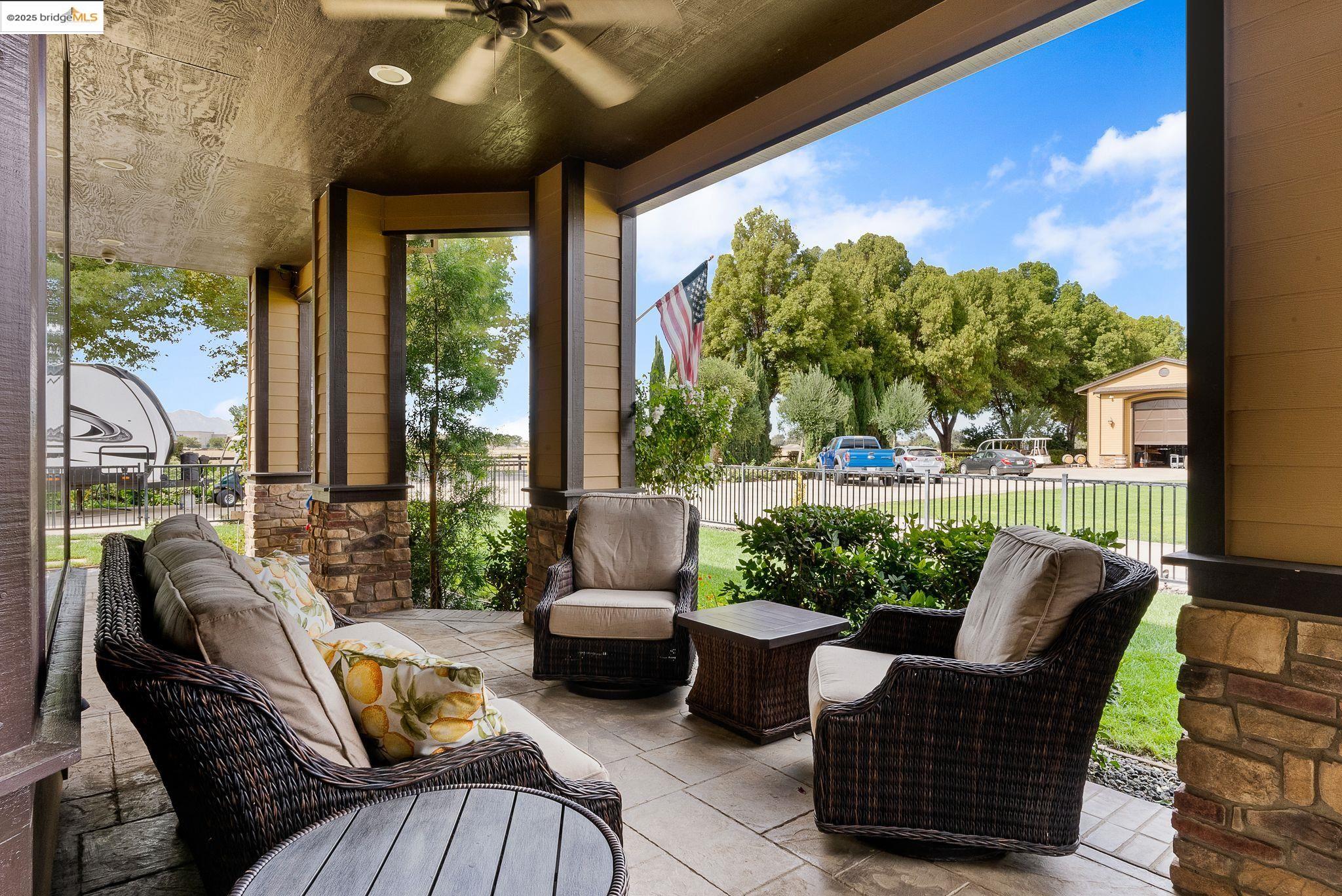 Detail Gallery Image 5 of 60 For 3501 Byer Road, Byron,  CA 94514-1506 - 4 Beds | 4 Baths