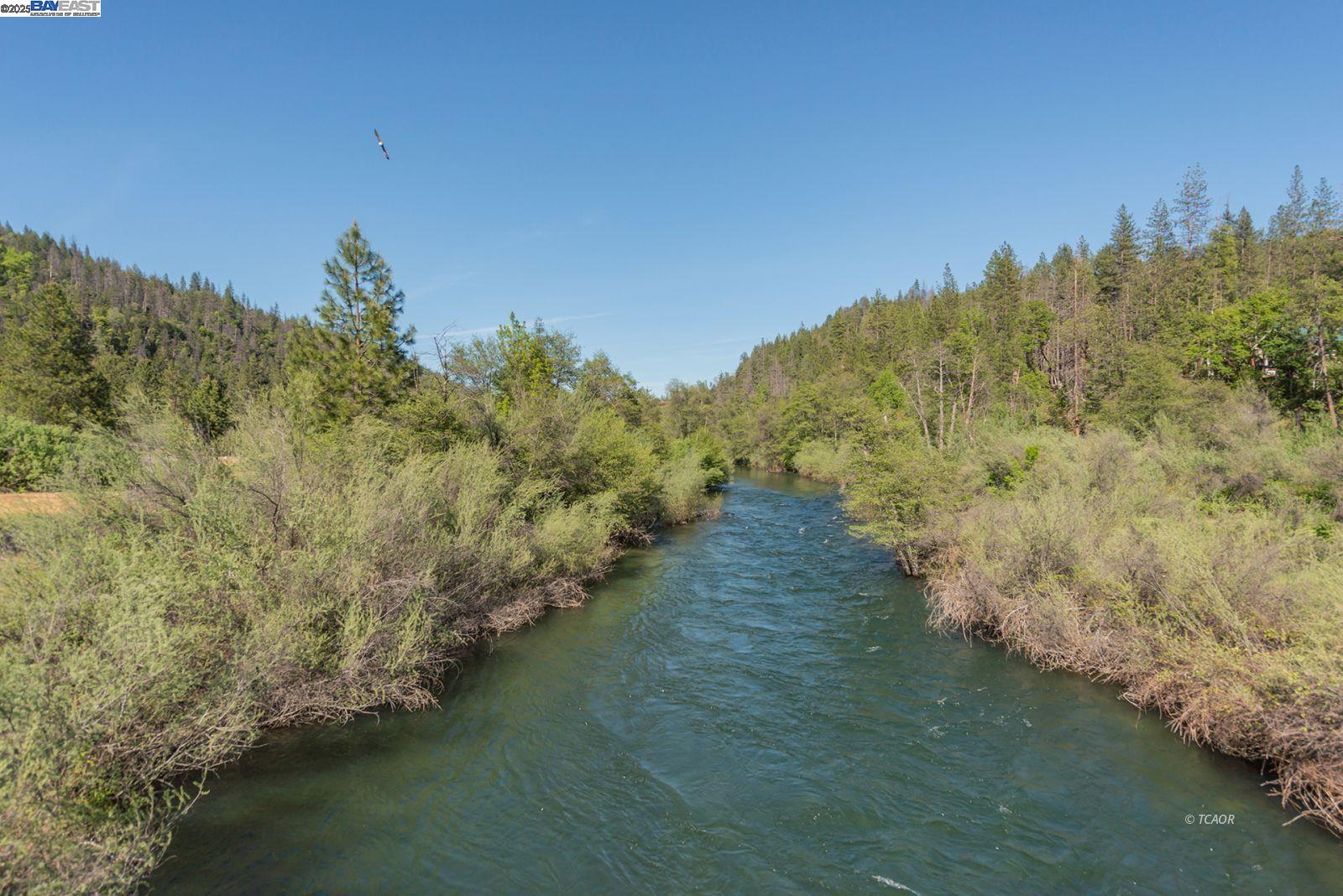 Detail Gallery Image 1 of 50 For 430 Bridge Rd, Douglas City,  CA 96024 - 3 Beds | 2 Baths