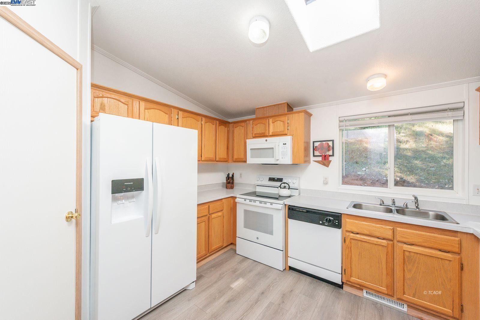 Detail Gallery Image 12 of 50 For 430 Bridge Rd, Douglas City,  CA 96024 - 3 Beds | 2 Baths