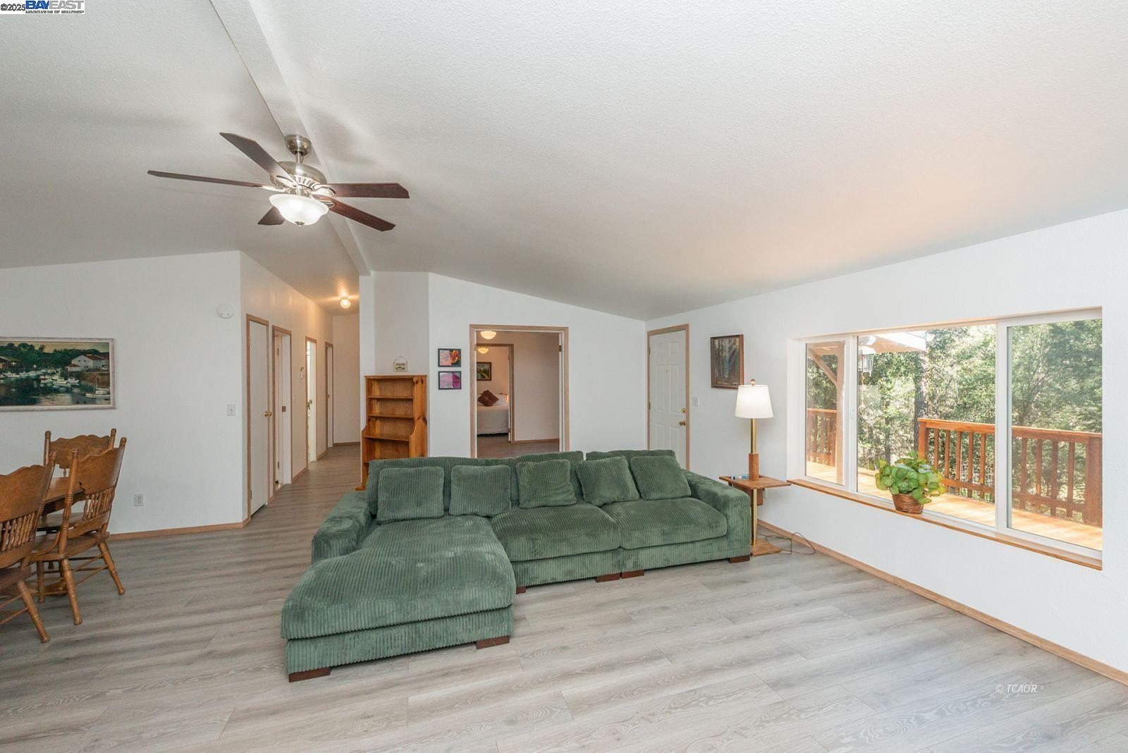 Detail Gallery Image 7 of 50 For 430 Bridge Rd, Douglas City,  CA 96024 - 3 Beds | 2 Baths
