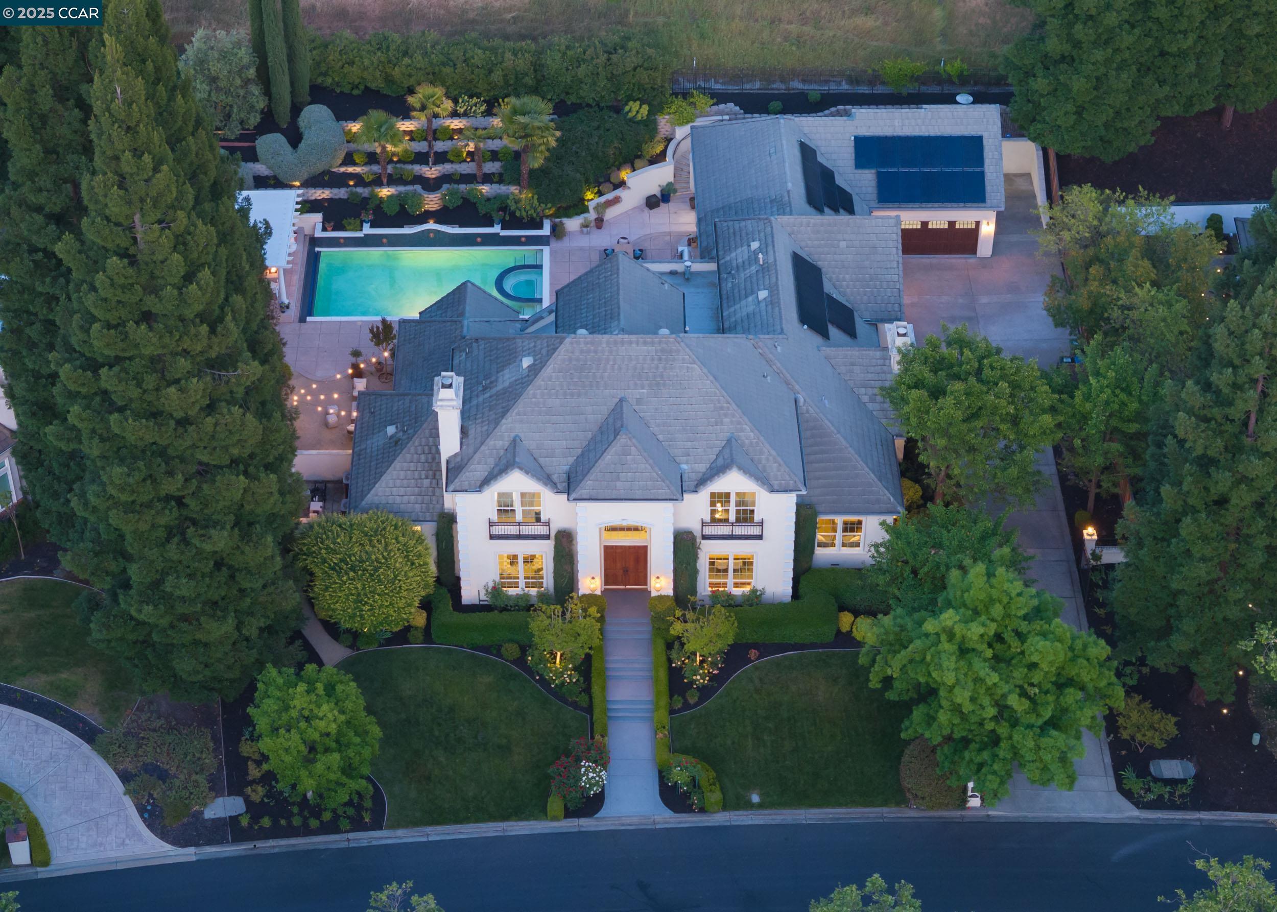 Detail Gallery Image 1 of 60 For 5427 Blackhawk Dr, Danville,  CA 94506 - 5 Beds | 4/1 Baths