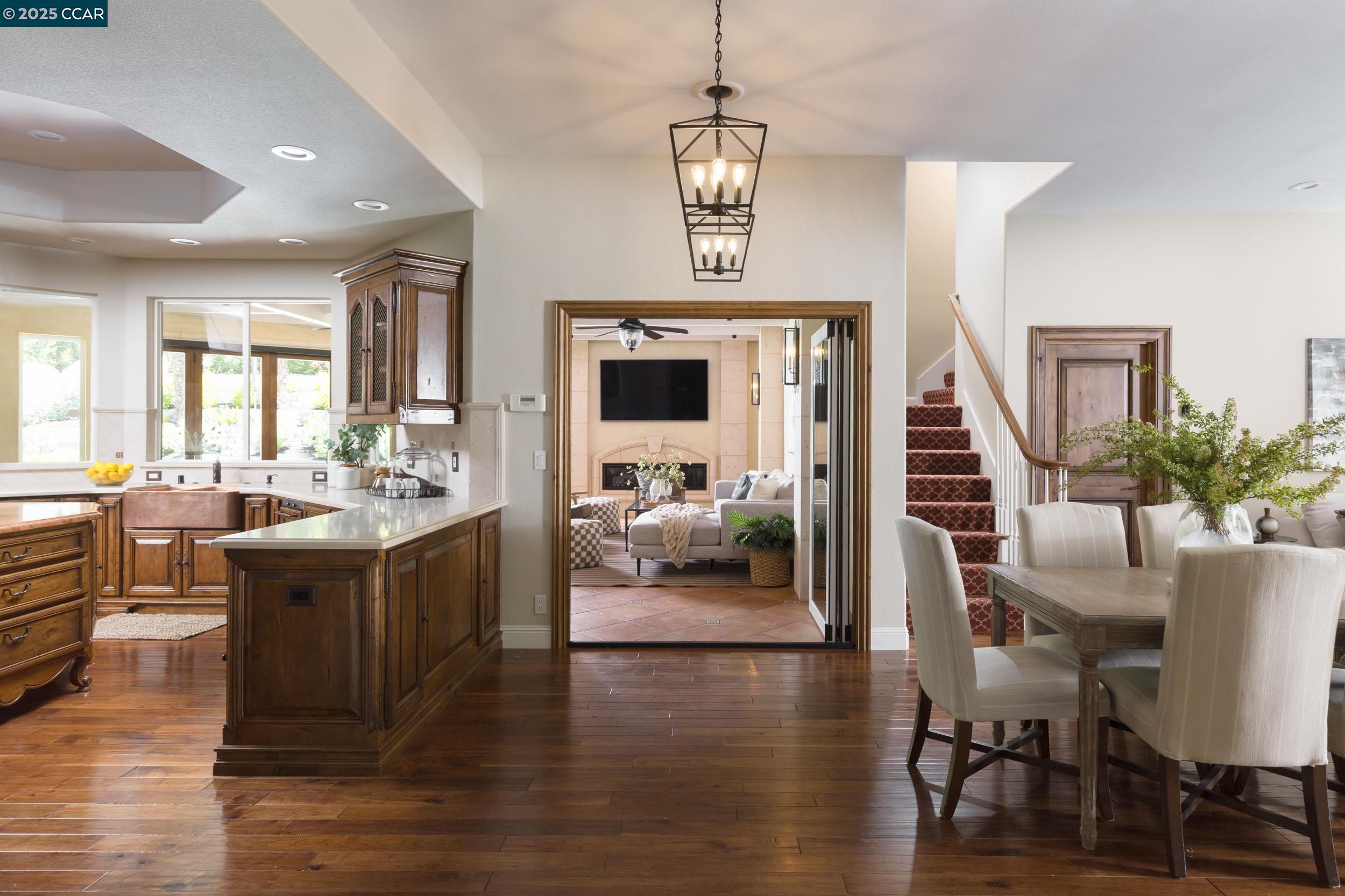Detail Gallery Image 11 of 60 For 5427 Blackhawk Dr, Danville,  CA 94506 - 5 Beds | 4/1 Baths