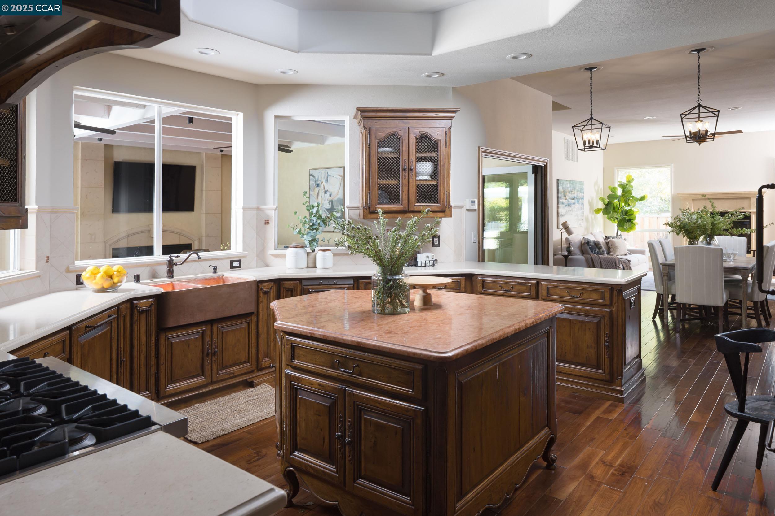 Detail Gallery Image 13 of 60 For 5427 Blackhawk Dr, Danville,  CA 94506 - 5 Beds | 4/1 Baths
