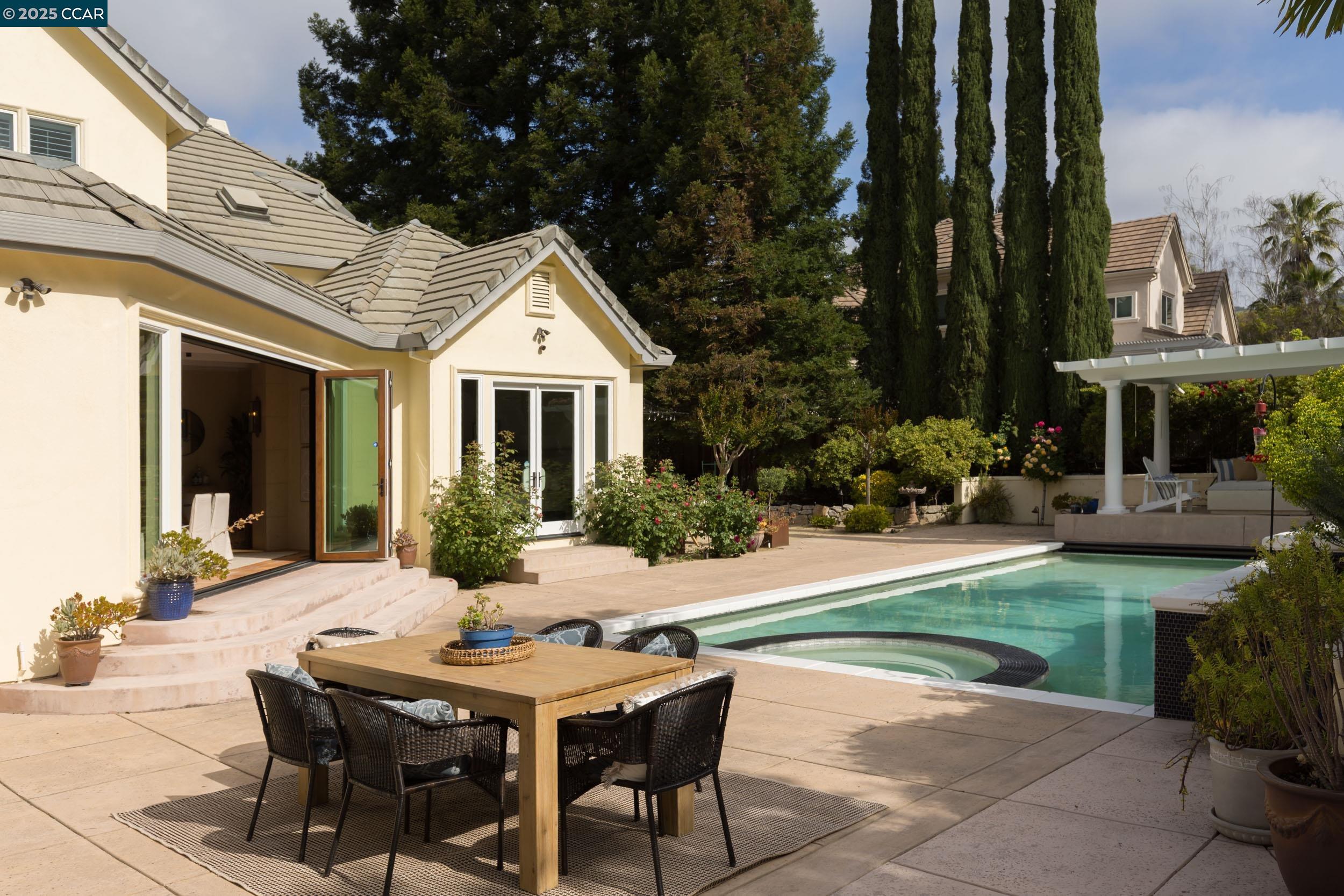 Detail Gallery Image 23 of 60 For 5427 Blackhawk Dr, Danville,  CA 94506 - 5 Beds | 4/1 Baths