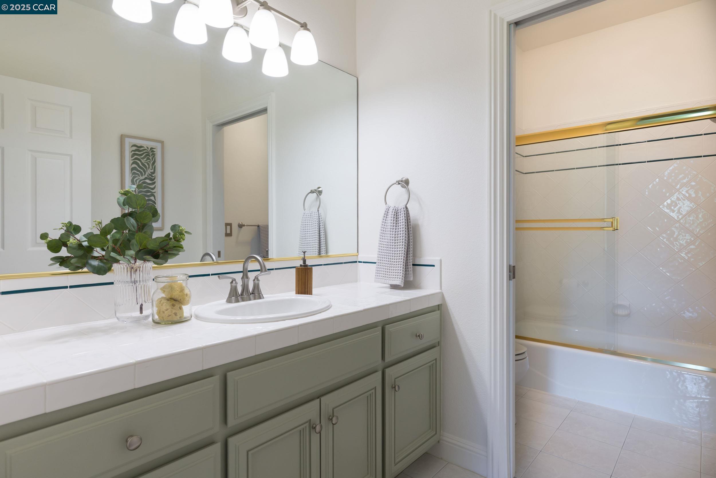 Detail Gallery Image 36 of 60 For 5427 Blackhawk Dr, Danville,  CA 94506 - 5 Beds | 4/1 Baths