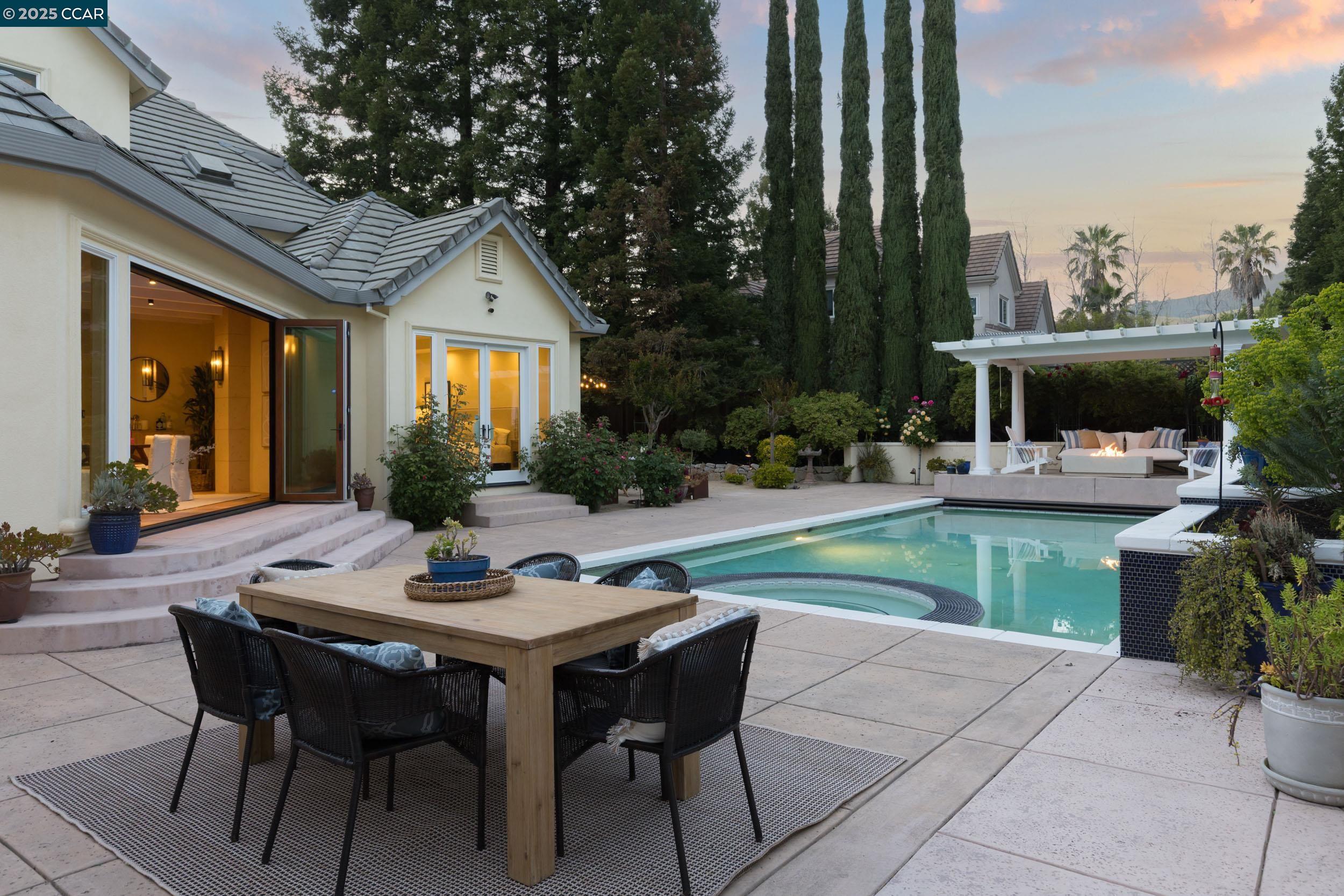 Detail Gallery Image 40 of 60 For 5427 Blackhawk Dr, Danville,  CA 94506 - 5 Beds | 4/1 Baths