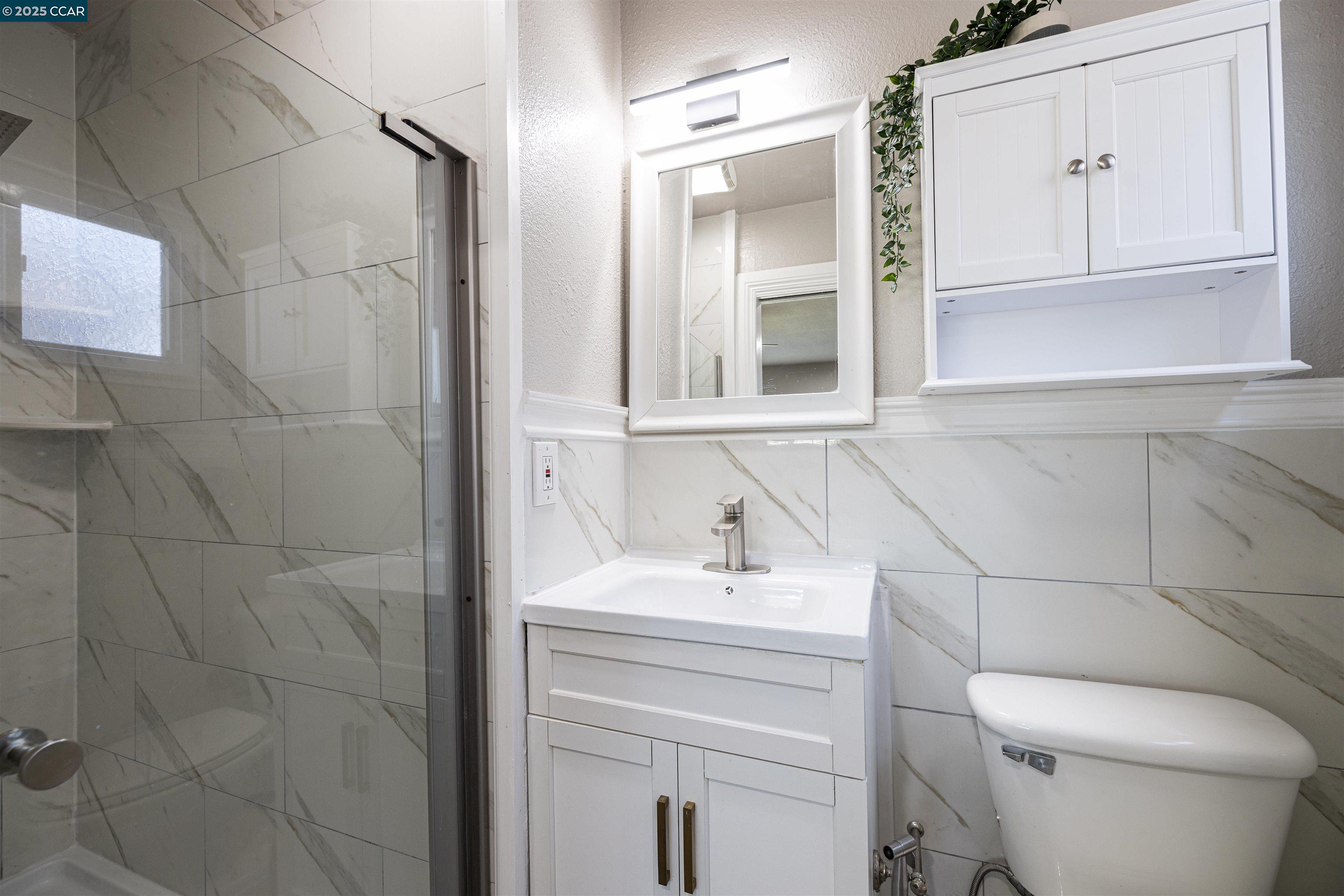 Detail Gallery Image 14 of 34 For 4852 Regents Park Ln, Fremont,  CA 94538 - 3 Beds | 2 Baths