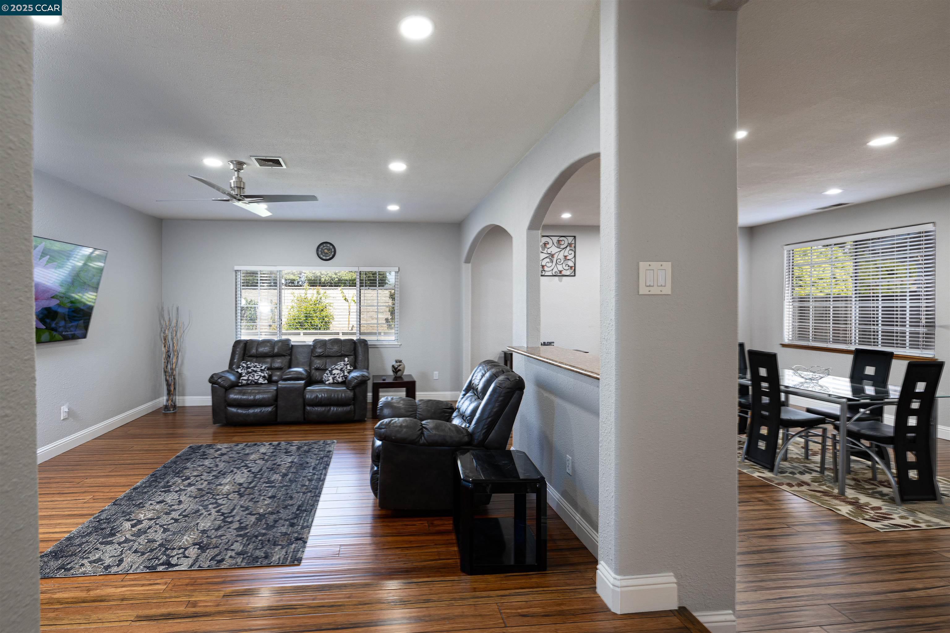 Detail Gallery Image 3 of 34 For 4852 Regents Park Ln, Fremont,  CA 94538 - 3 Beds | 2 Baths