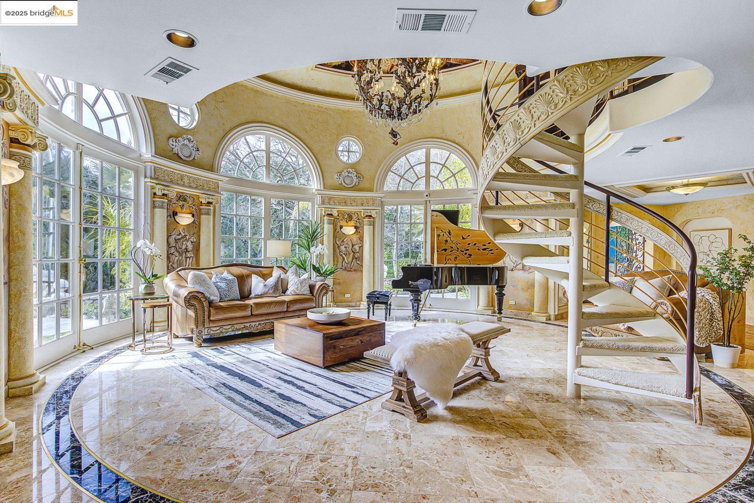 Detail Gallery Image 12 of 47 For 4146 Canyon Rd, Lafayette,  CA 94549 - 4 Beds | 7 Baths