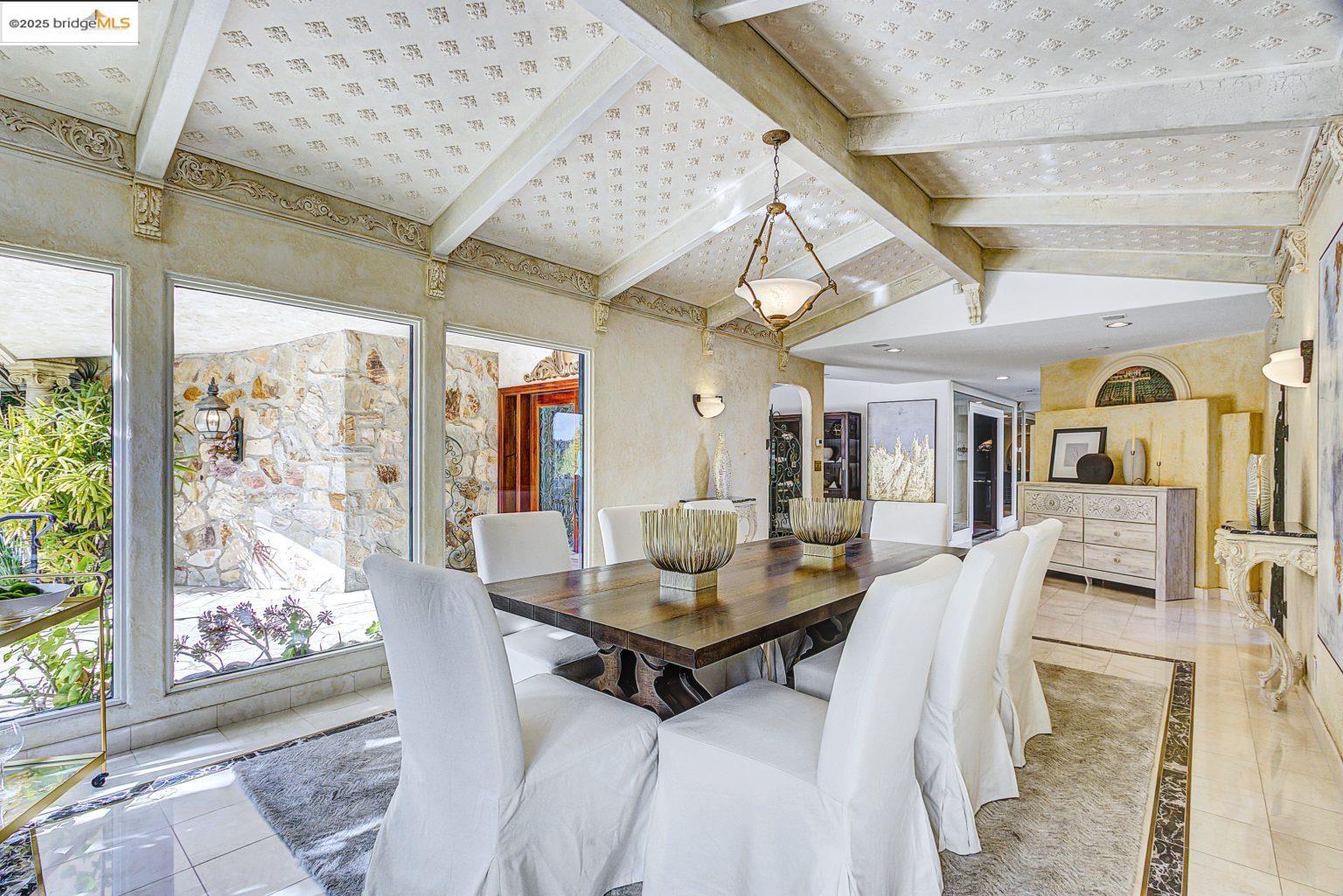 Detail Gallery Image 22 of 47 For 4146 Canyon Rd, Lafayette,  CA 94549 - 4 Beds | 7 Baths