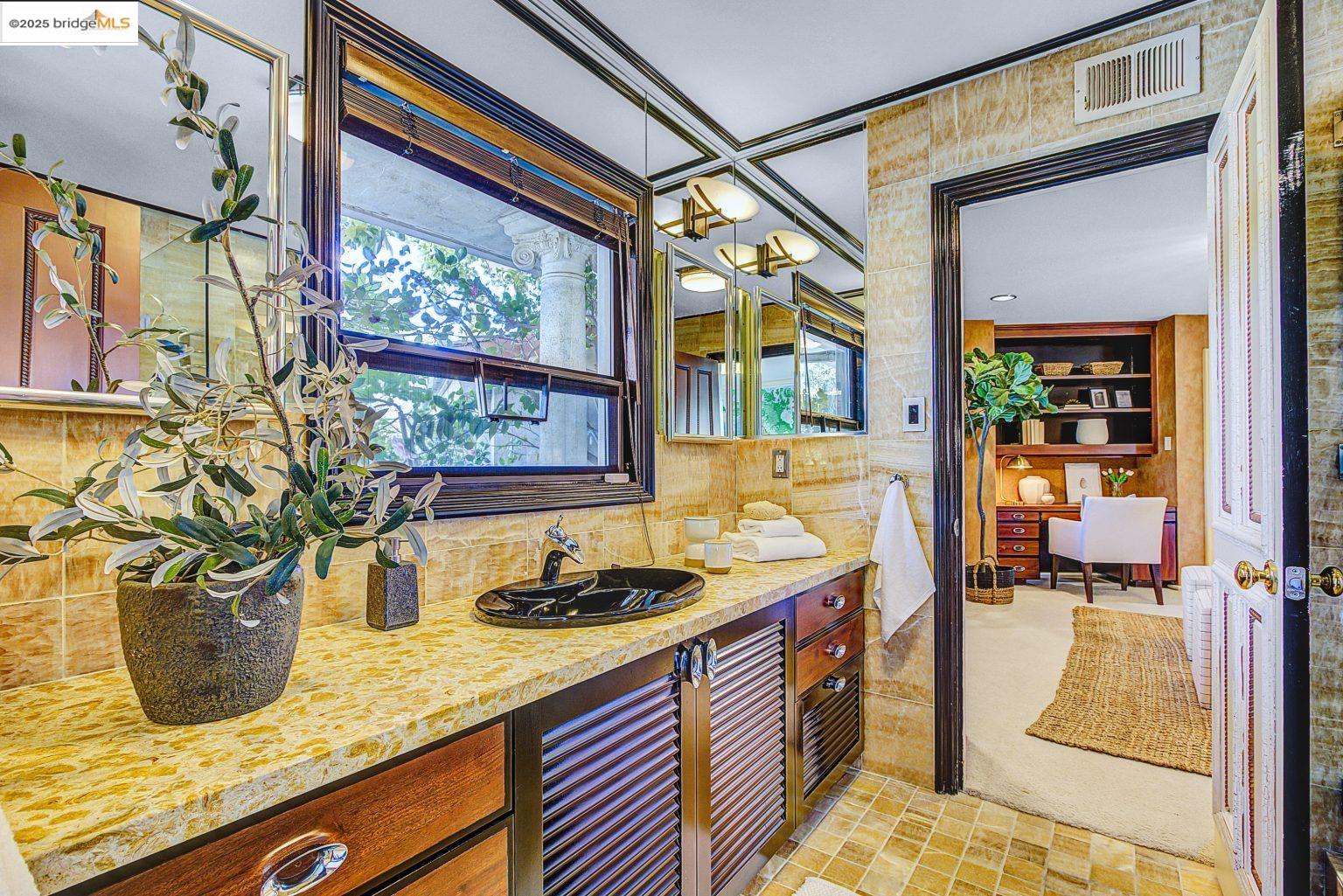 Detail Gallery Image 35 of 47 For 4146 Canyon Rd, Lafayette,  CA 94549 - 4 Beds | 7 Baths