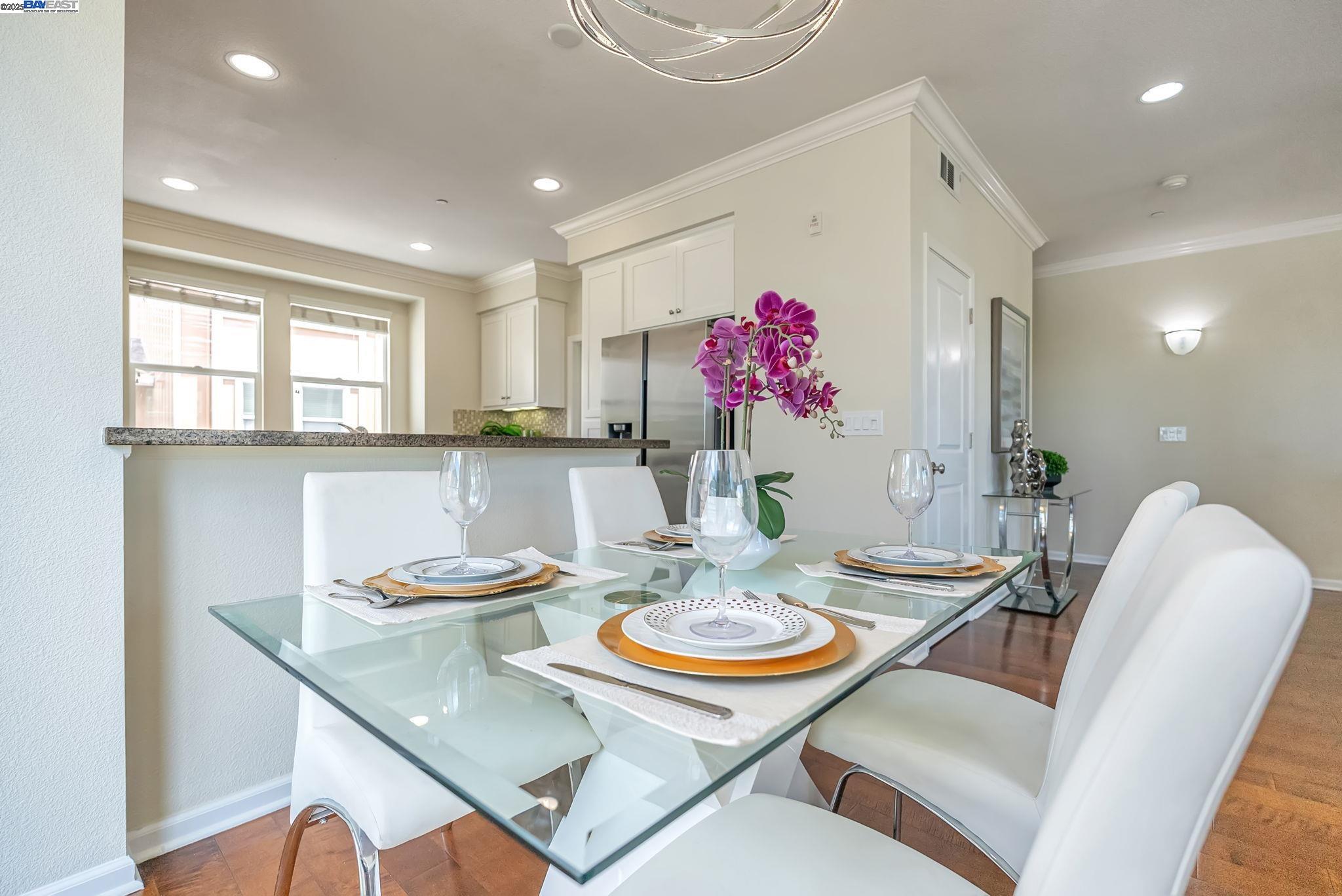 Detail Gallery Image 12 of 37 For 4432 Hyde Cmn, Fremont,  CA 94538 - 4 Beds | 3/1 Baths