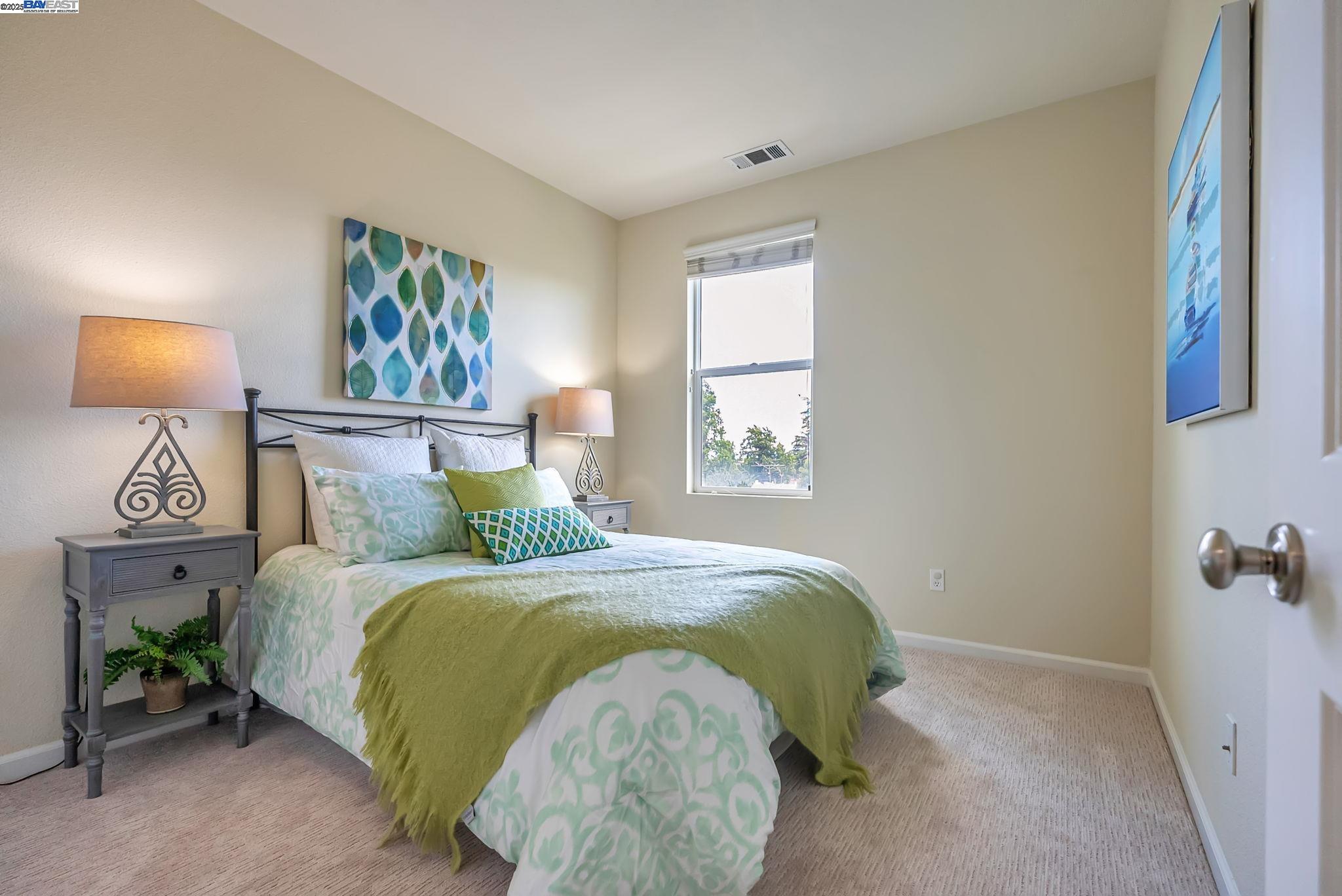 Detail Gallery Image 16 of 37 For 4432 Hyde Cmn, Fremont,  CA 94538 - 4 Beds | 3/1 Baths