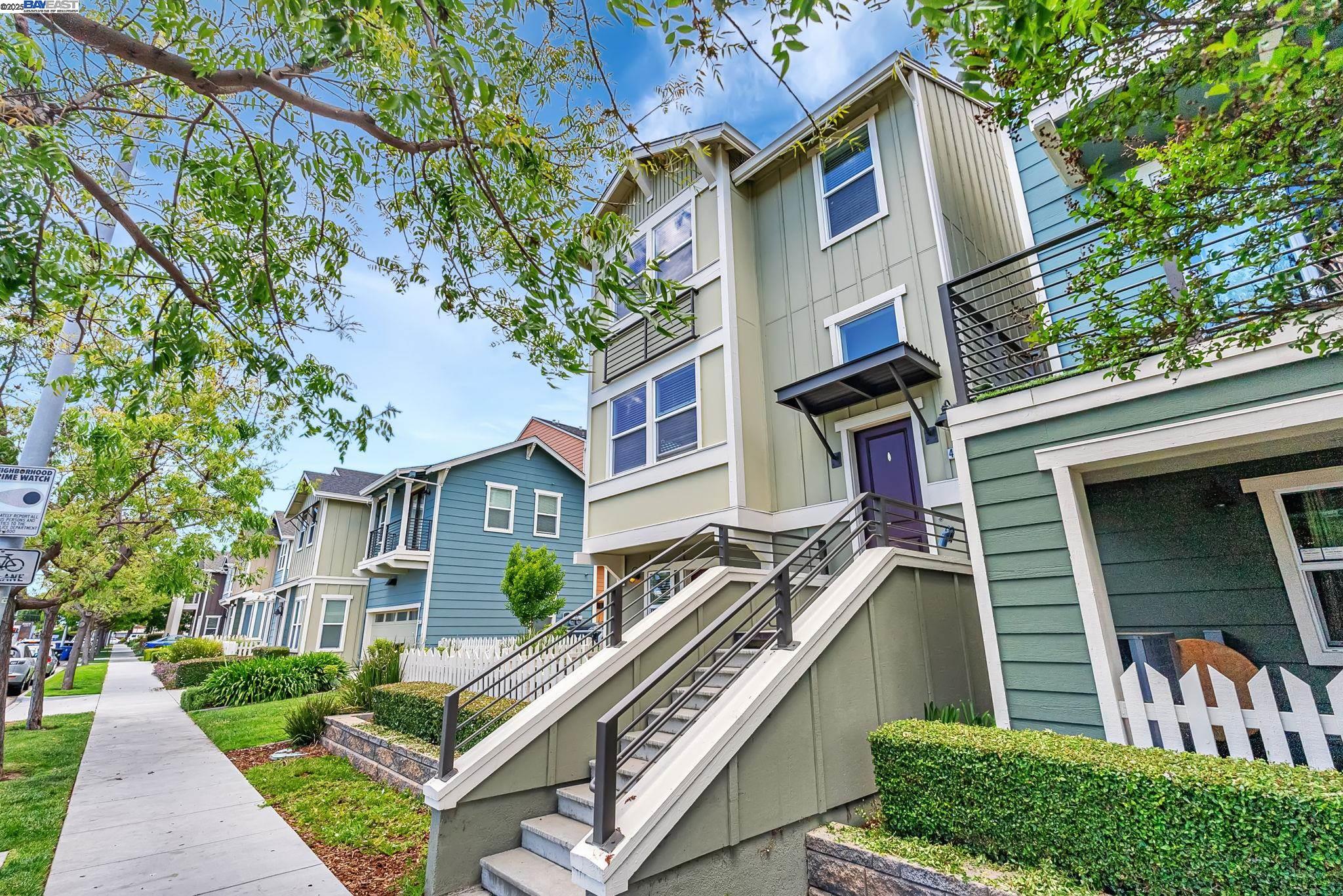 Detail Gallery Image 3 of 37 For 4432 Hyde Cmn, Fremont,  CA 94538 - 4 Beds | 3/1 Baths