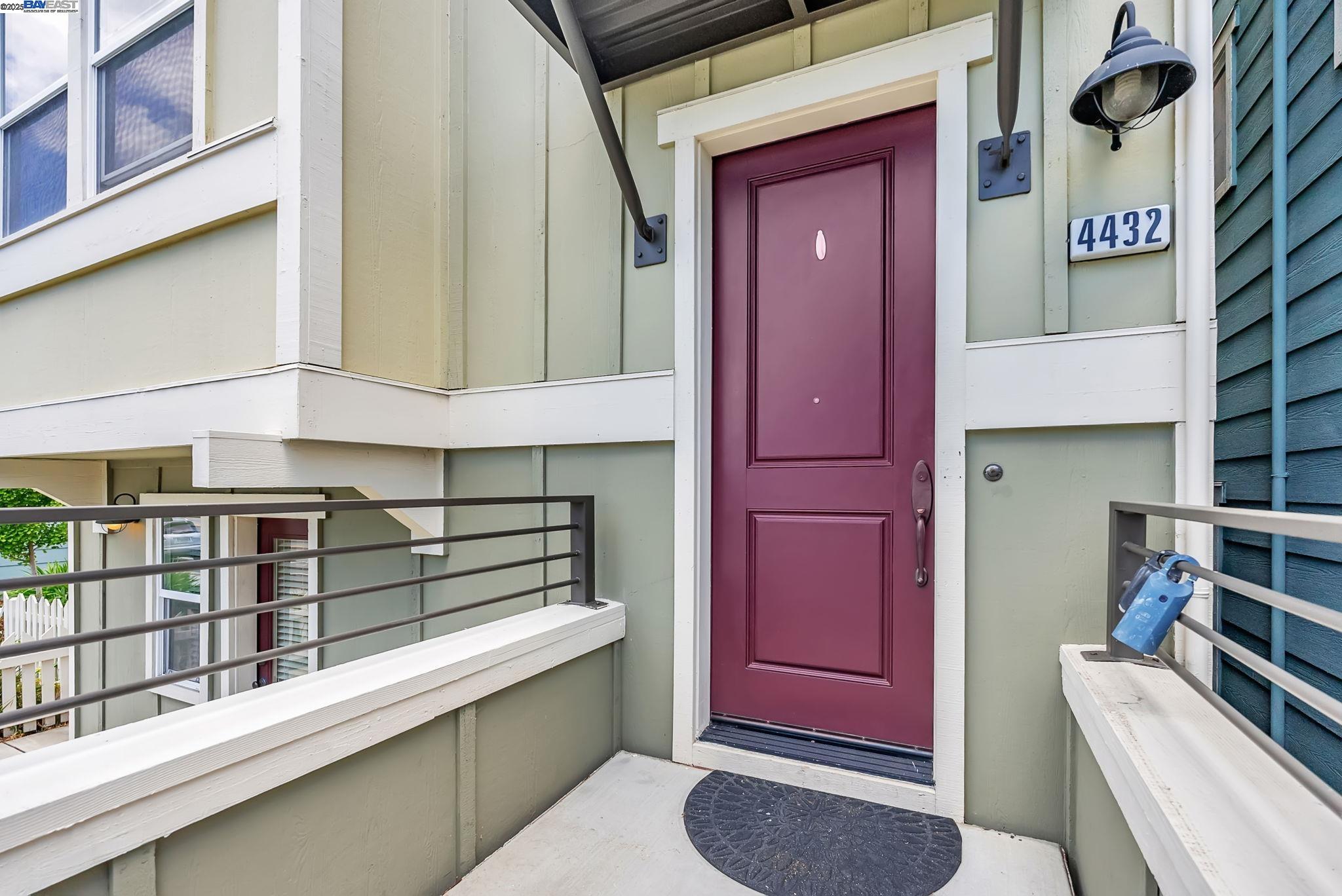 Detail Gallery Image 4 of 37 For 4432 Hyde Cmn, Fremont,  CA 94538 - 4 Beds | 3/1 Baths